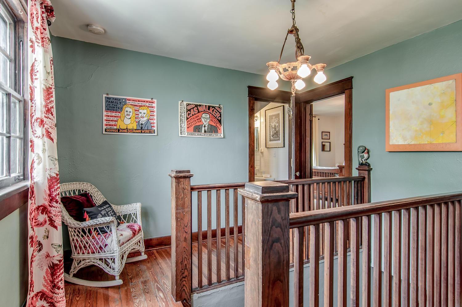 The Honey Bee By Local Nashville