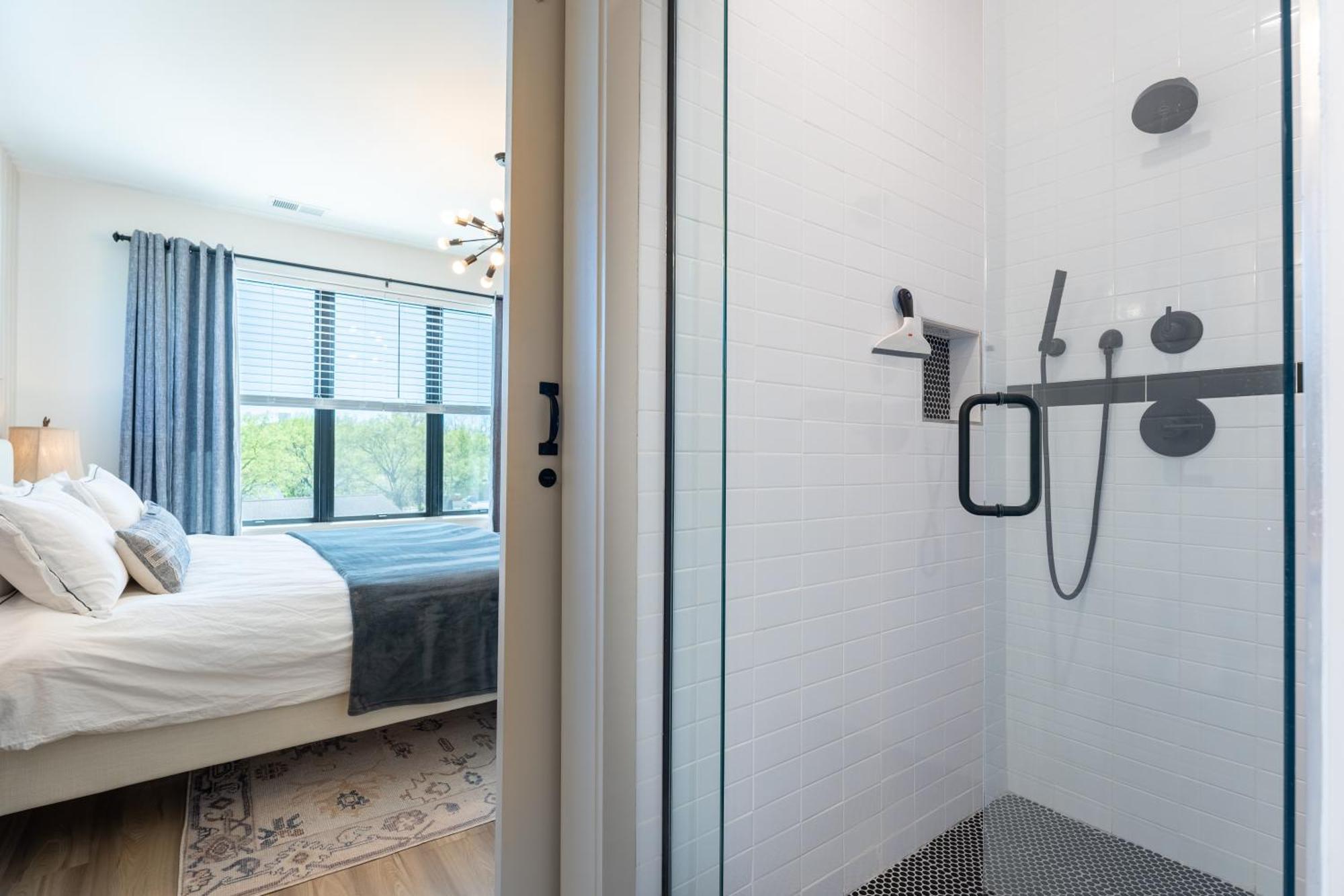 Let The Good Times Roll By Local Holiday home Nashville