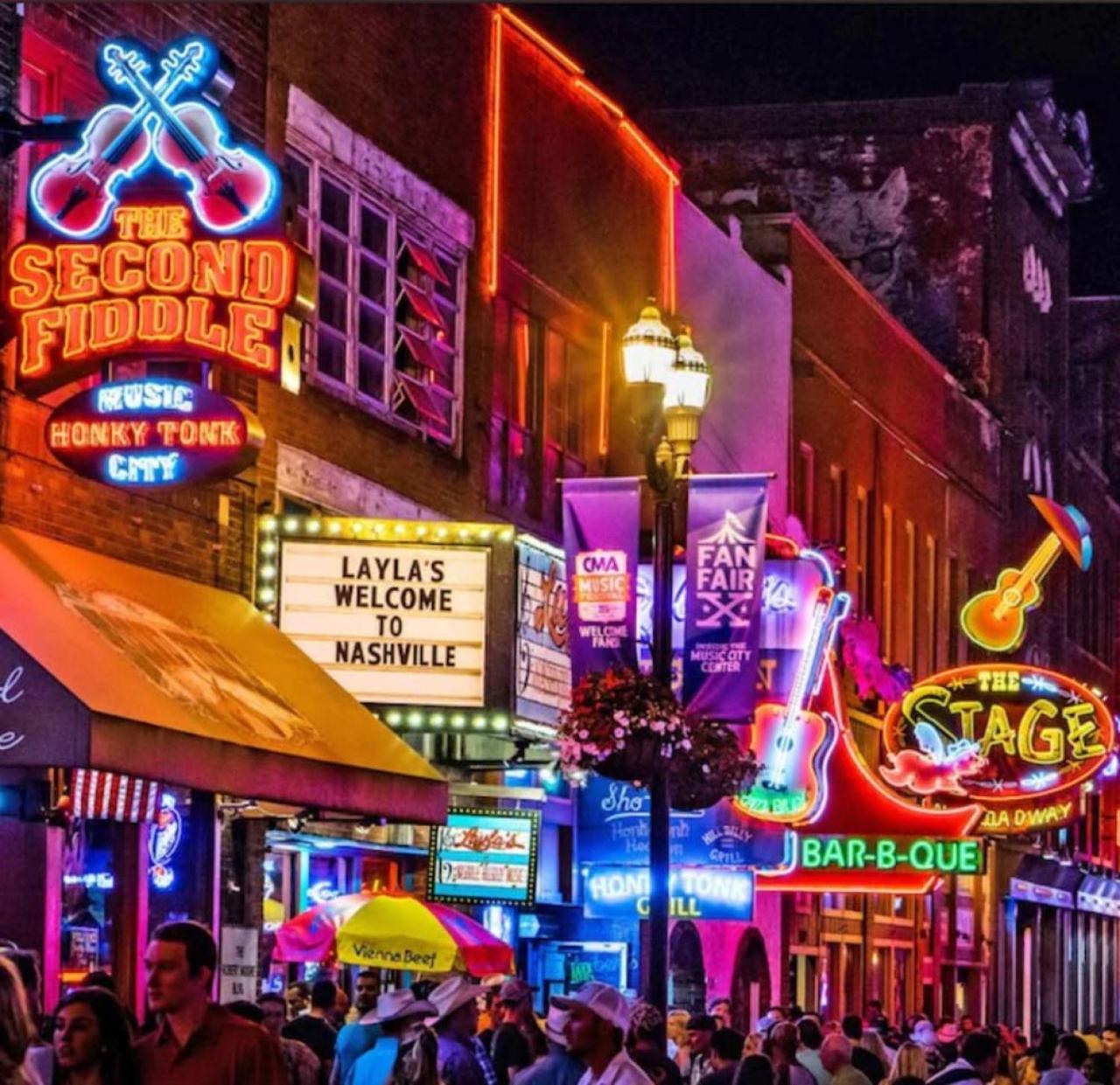 Private Rooftop With Garage Walk To Restaurants Shops And Coffee Nashville