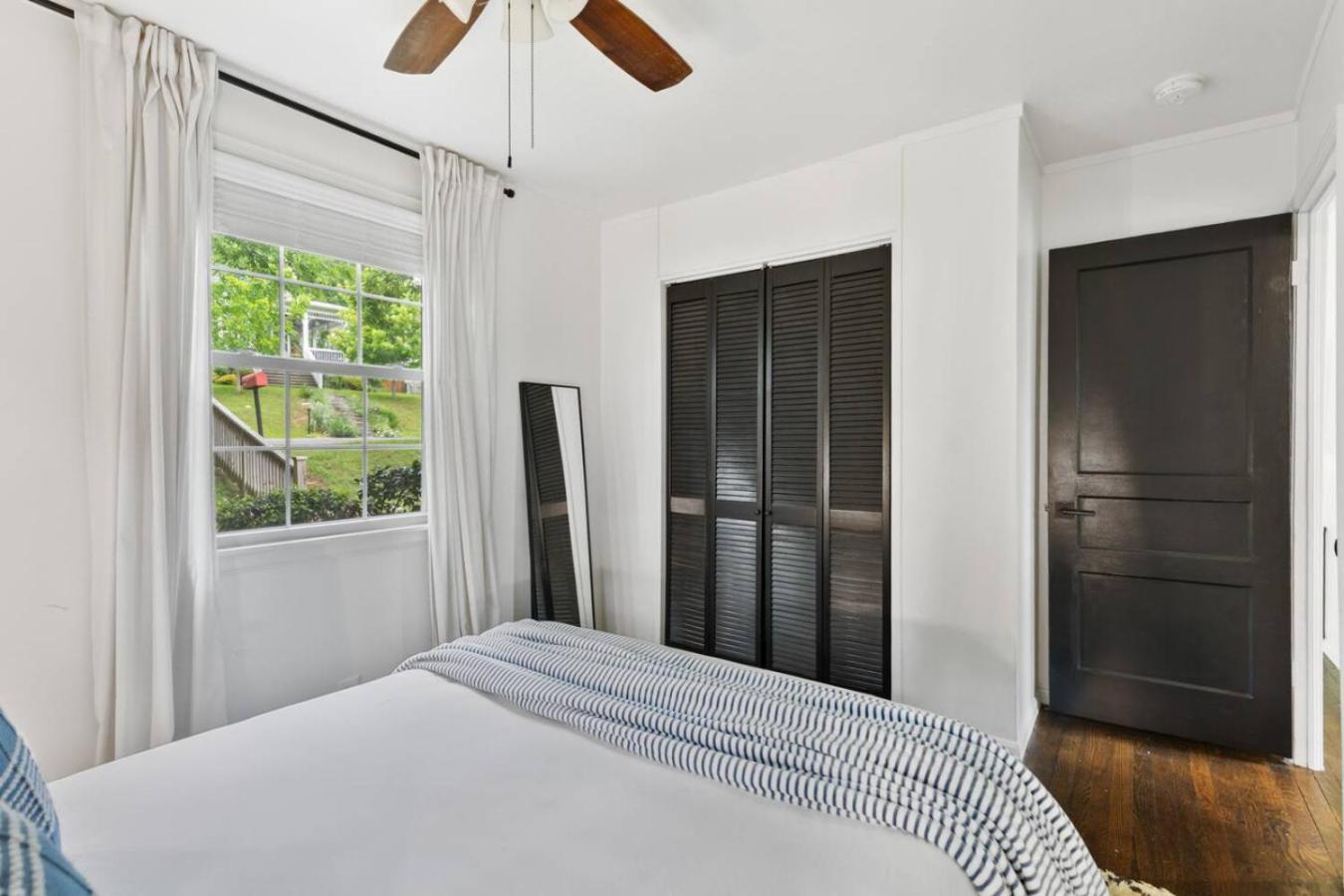 Holiday home Cozy House In Trendy East With A Patio And Grill *