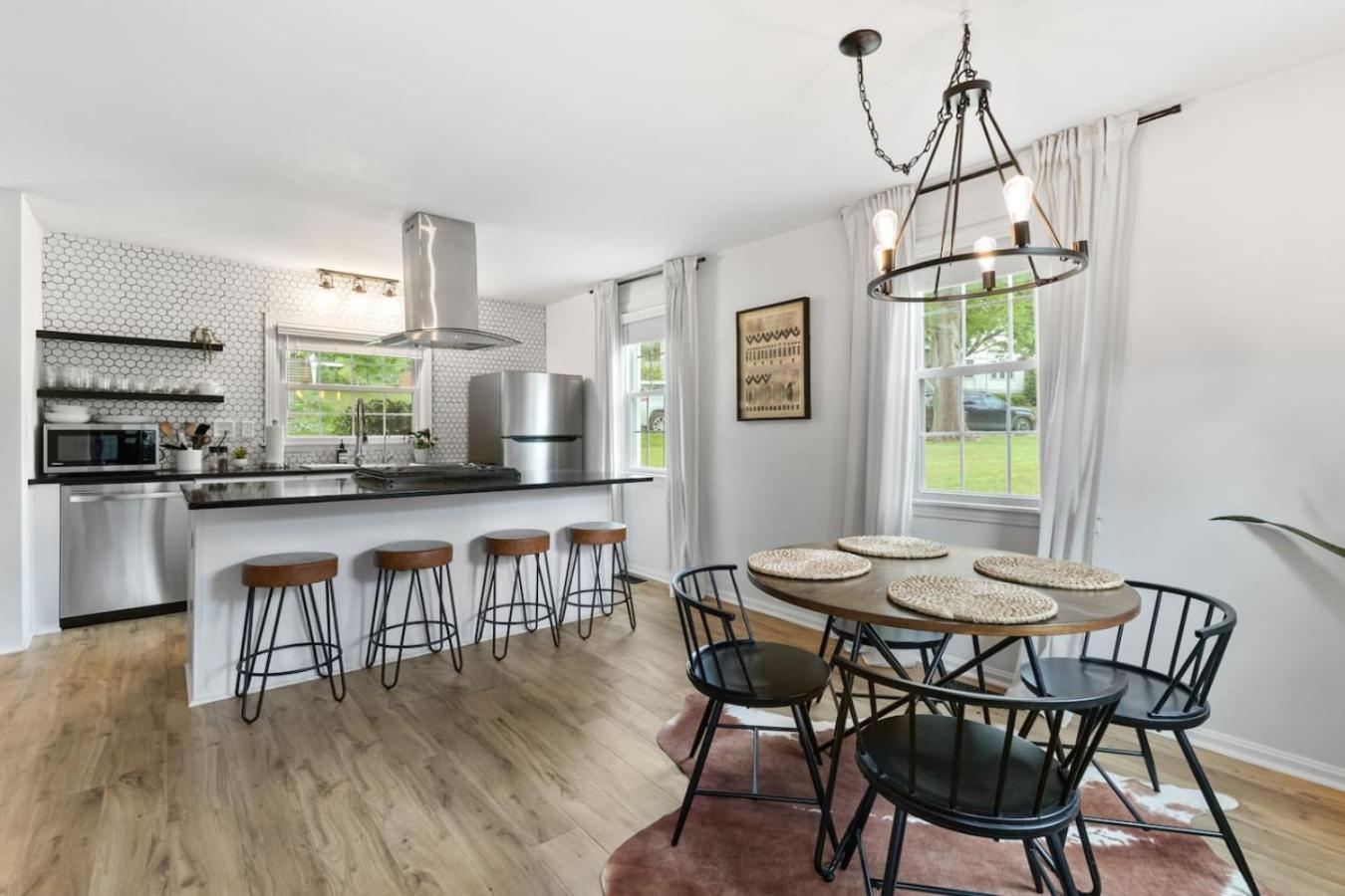 Holiday home Cozy House In Trendy East With A Patio And Grill *