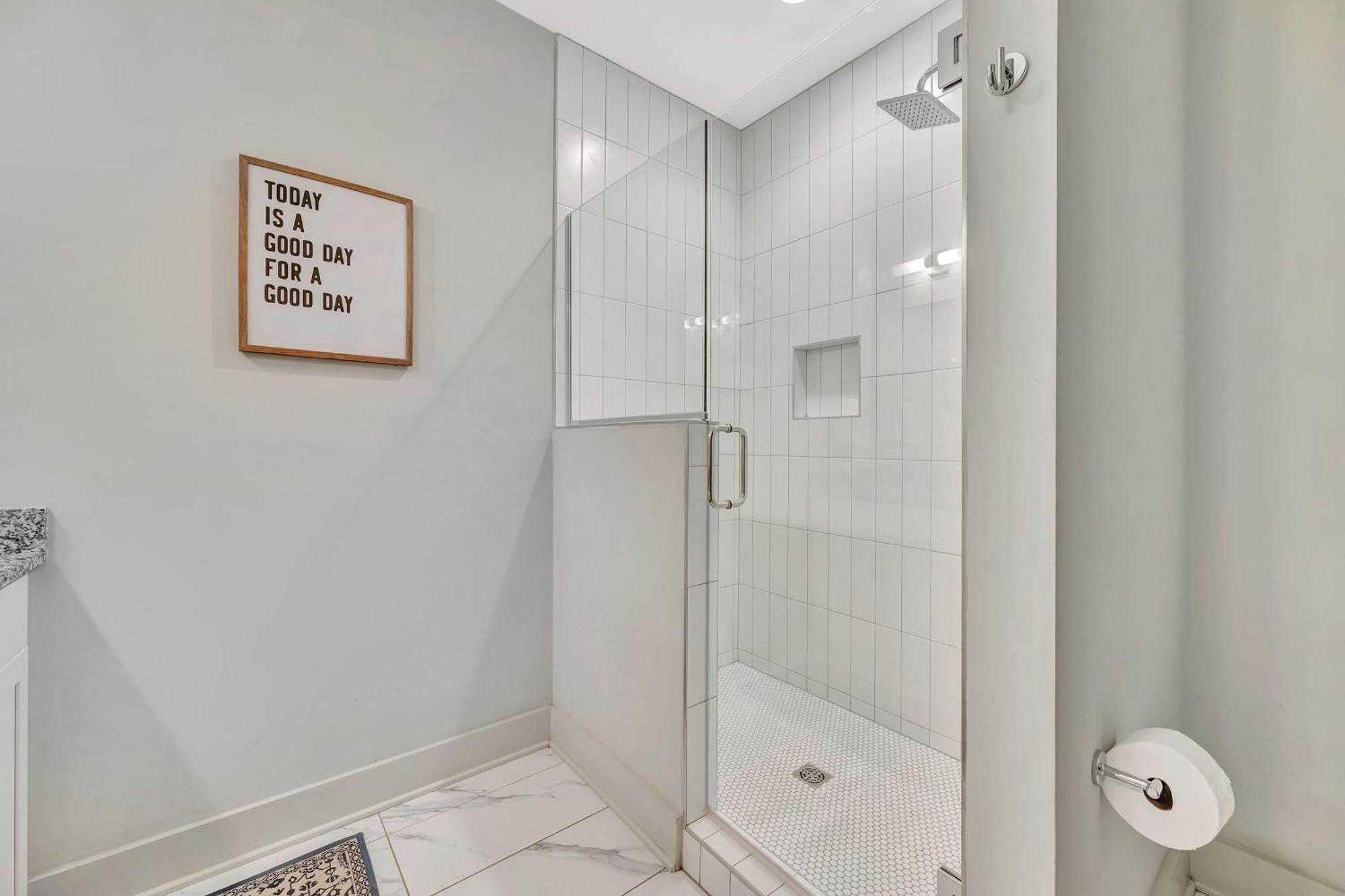 Rooftop Deck Grill Ping Pong Near Downtown