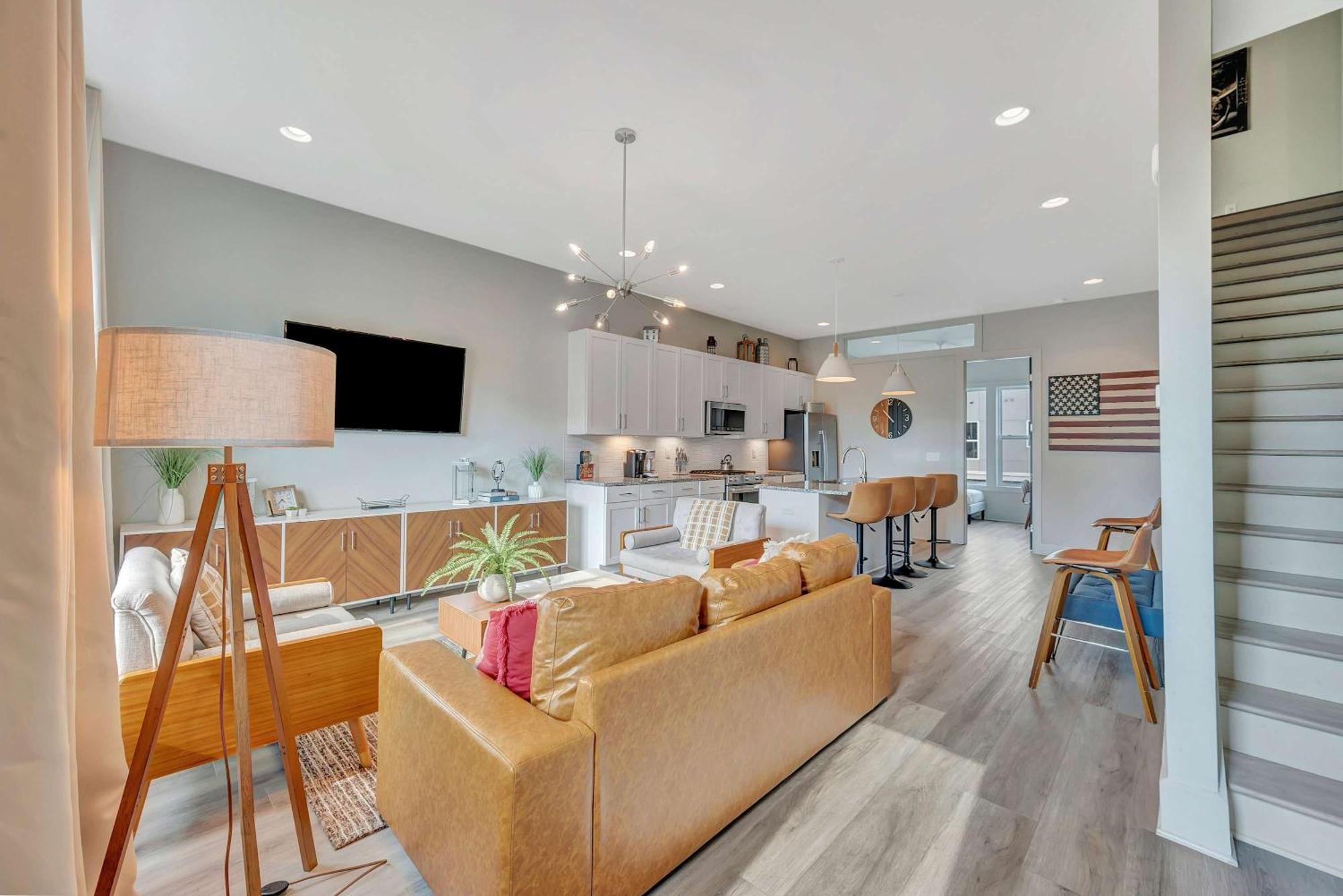 Rooftop Deck Grill Ping Pong Near Downtown Holiday home Nashville