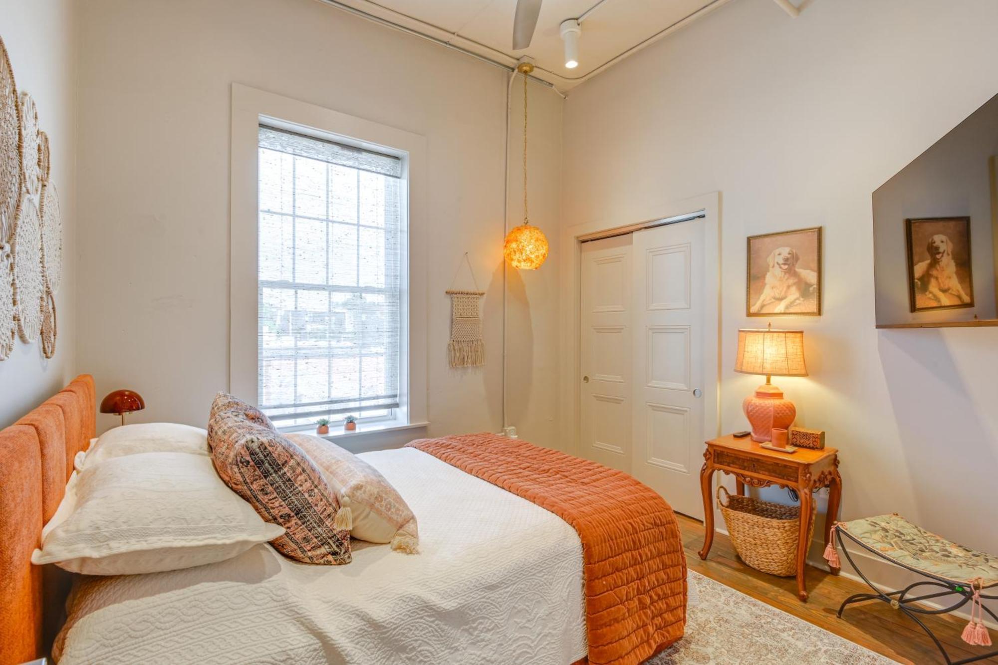Walk To Vanderbilt Eclectic In Apartment Nashville