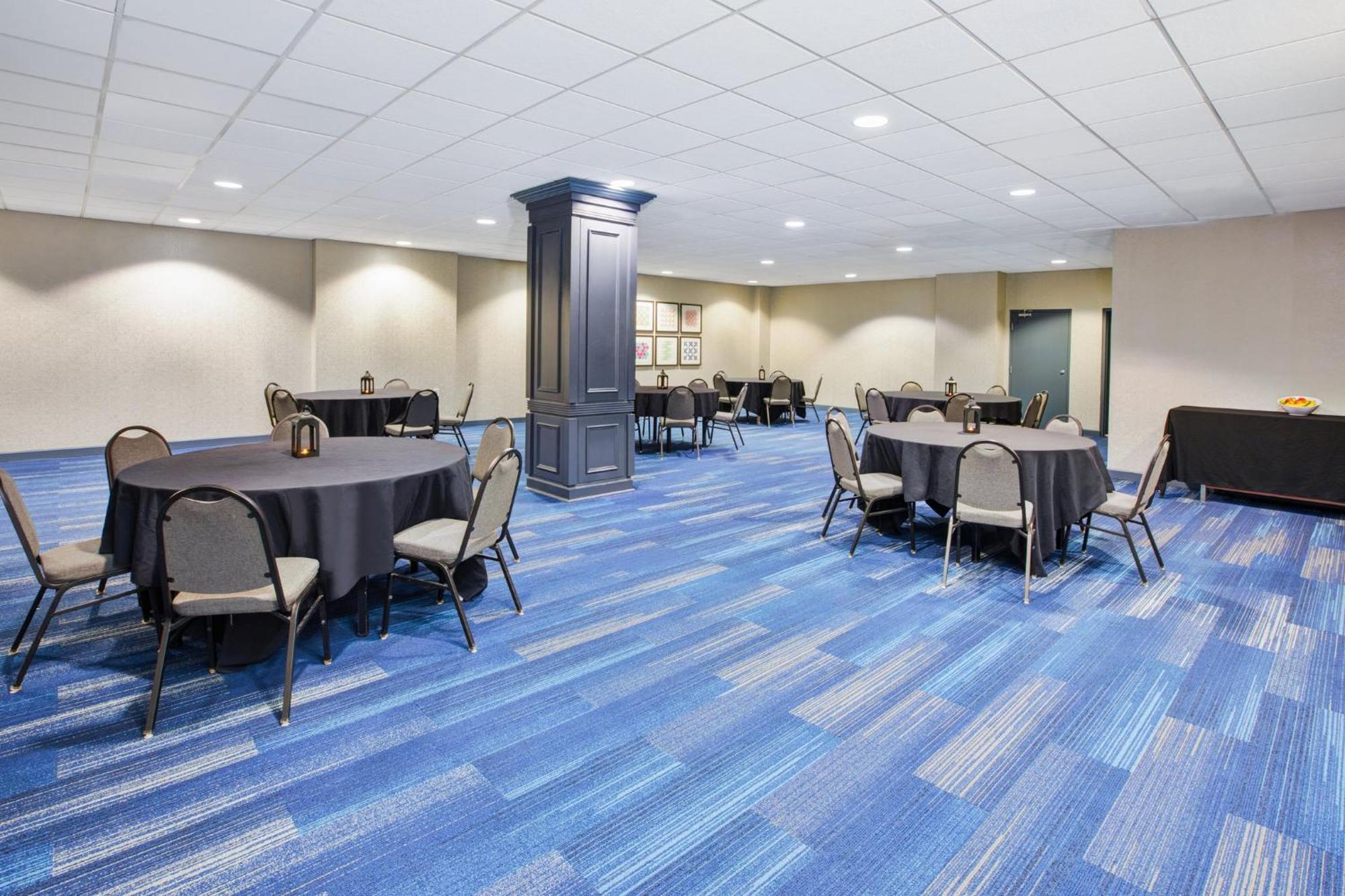 Hotel Express Nashville-downtown - Broadway By Ihg 3*
