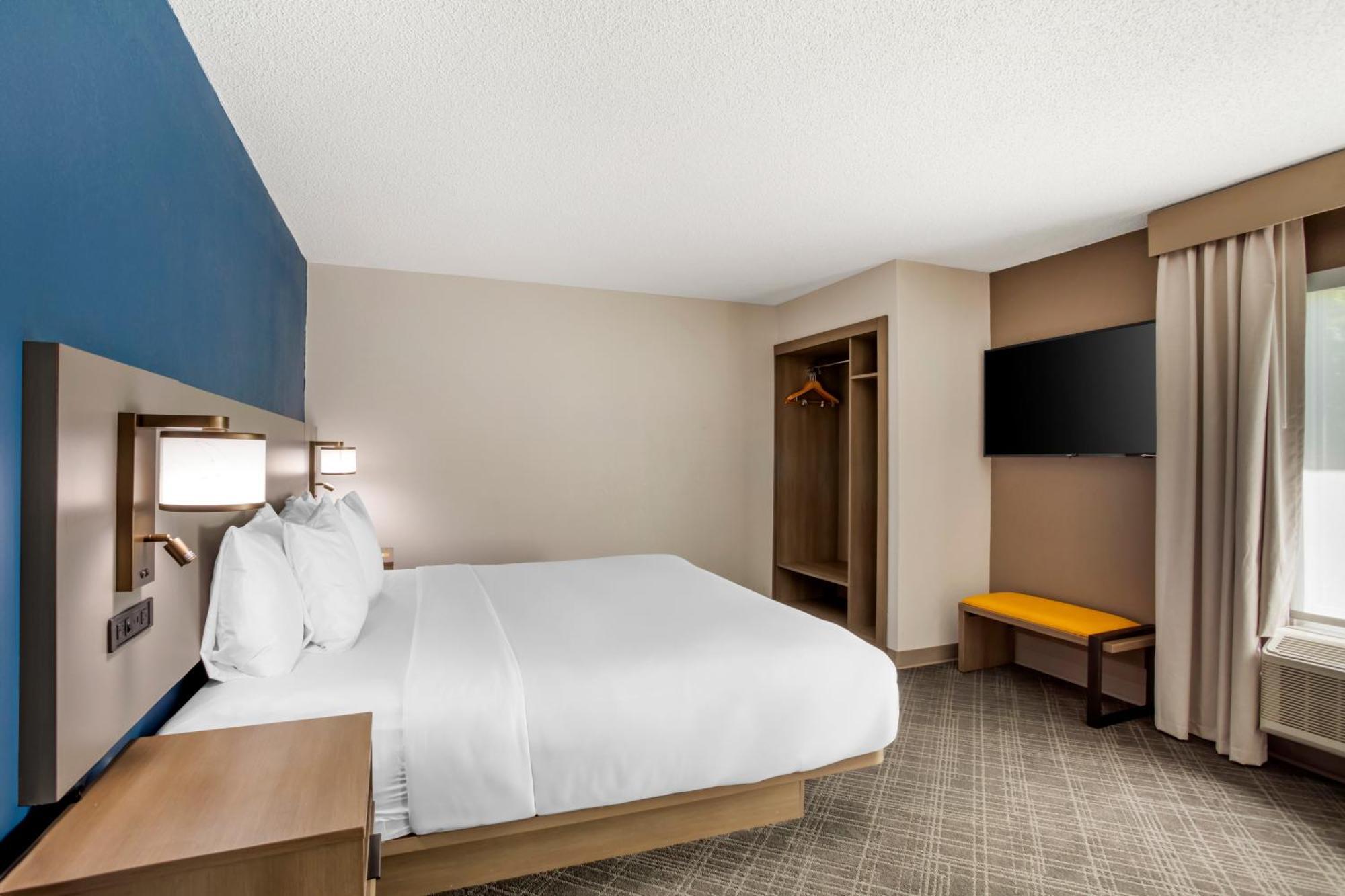 Hotel Comfort Airport - Bna 4*