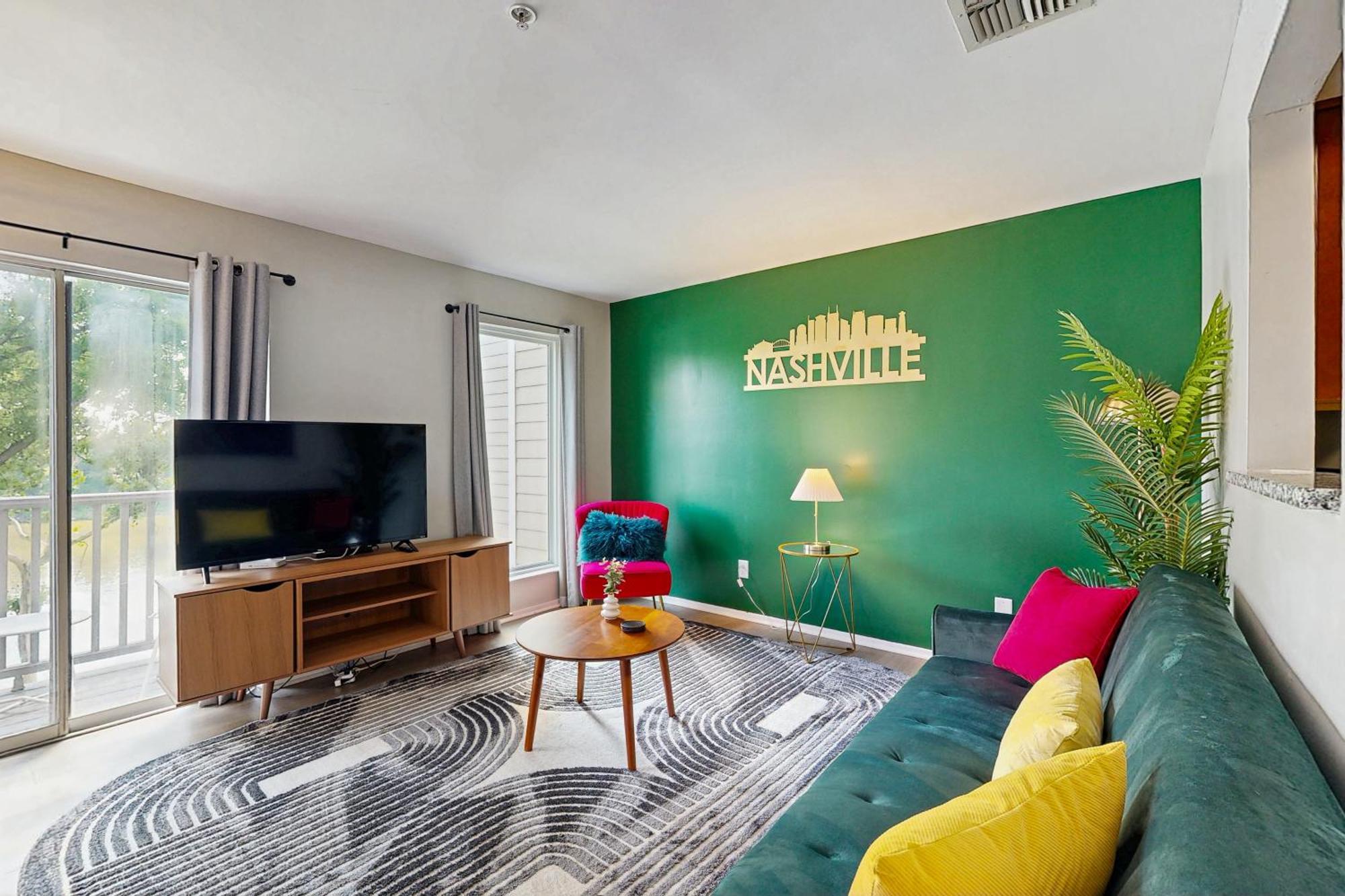 Rollin' On The River Apartment *