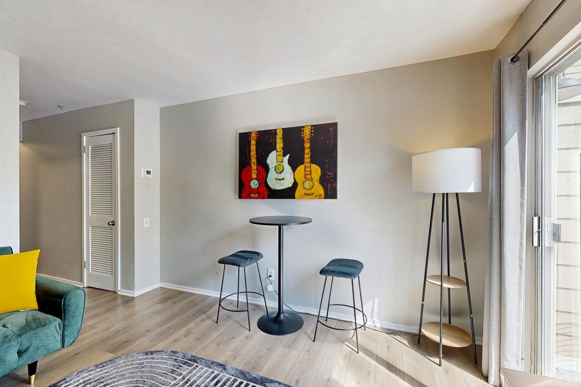 Rollin' On The River * Nashville