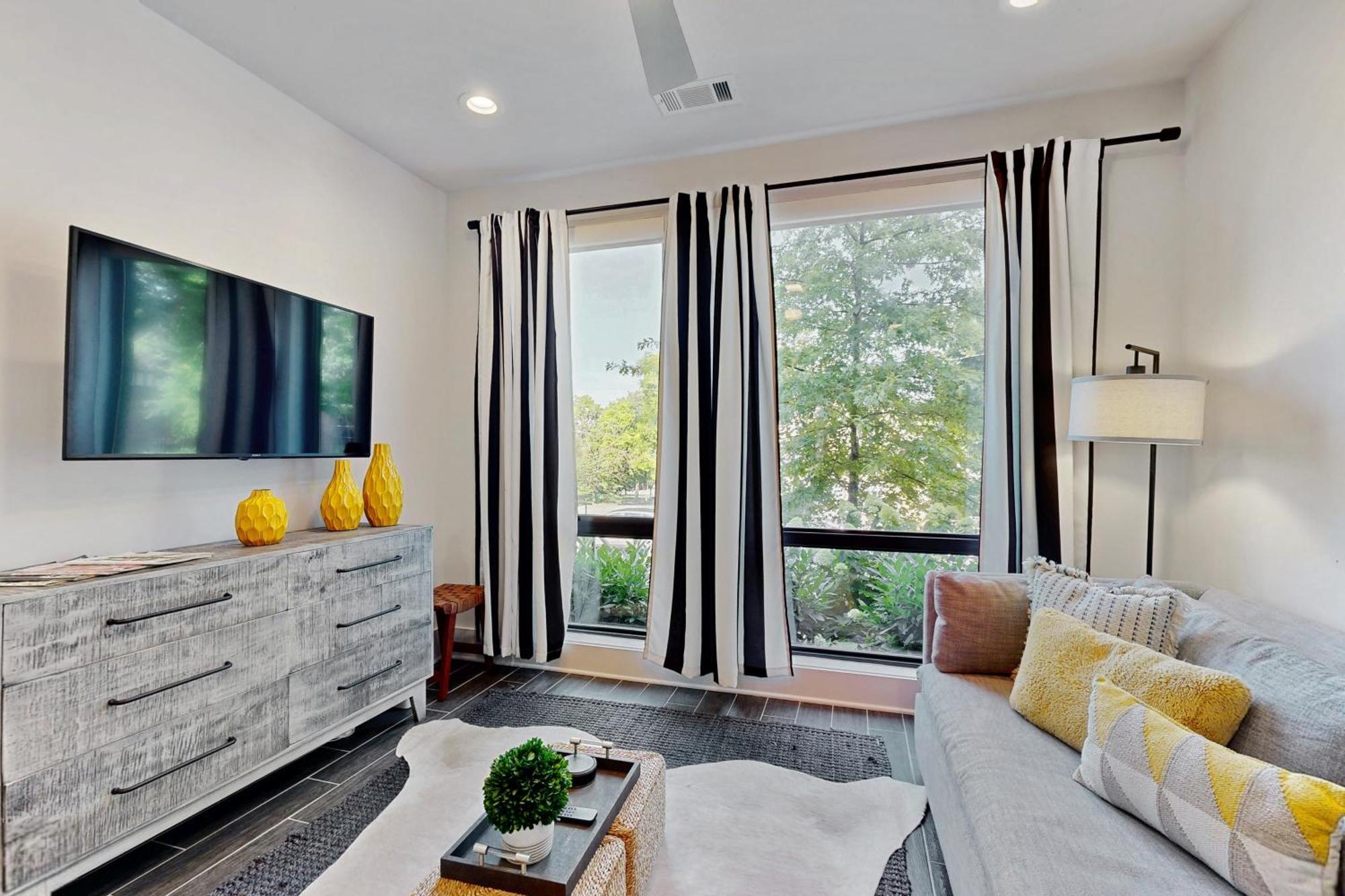 Apartment 19th & Wedgewood *