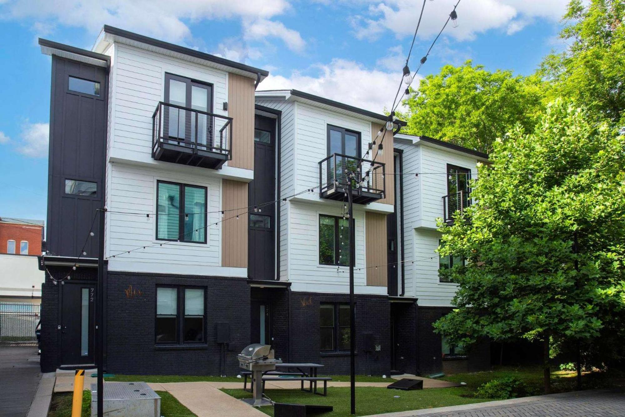 Holiday home Earth At 8th & Argyle Elite Vacation Spot Nashville