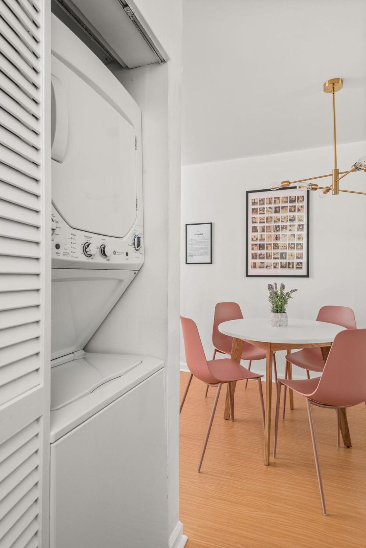 Swiftie Paradise, Music Row Unit 1 Apartment *