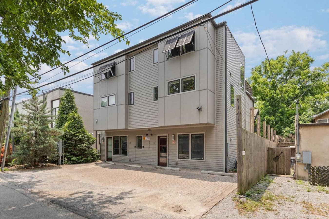 12 South Walk To Belmont With Deck And Patio