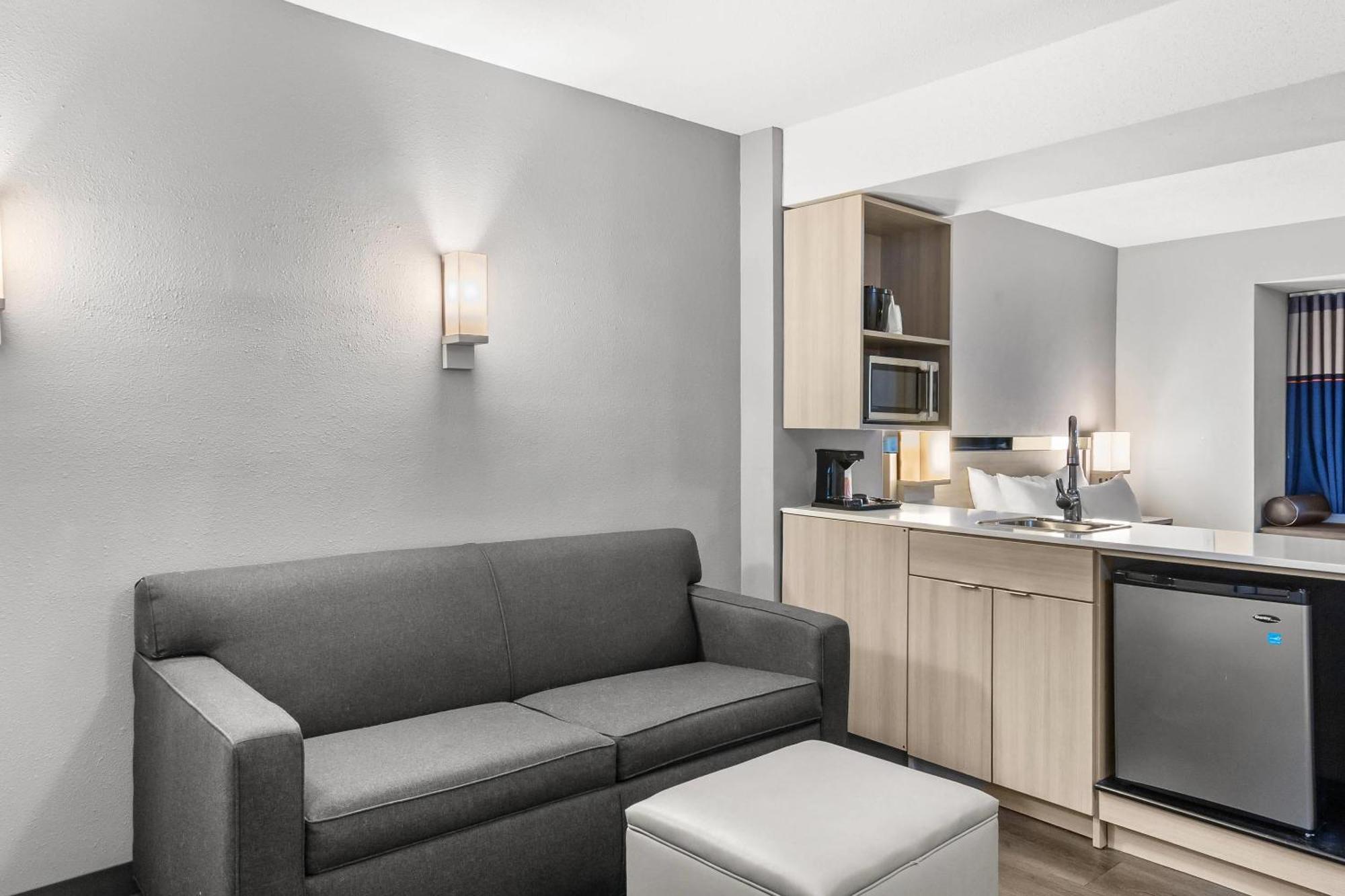 Quality & - Bellevue *