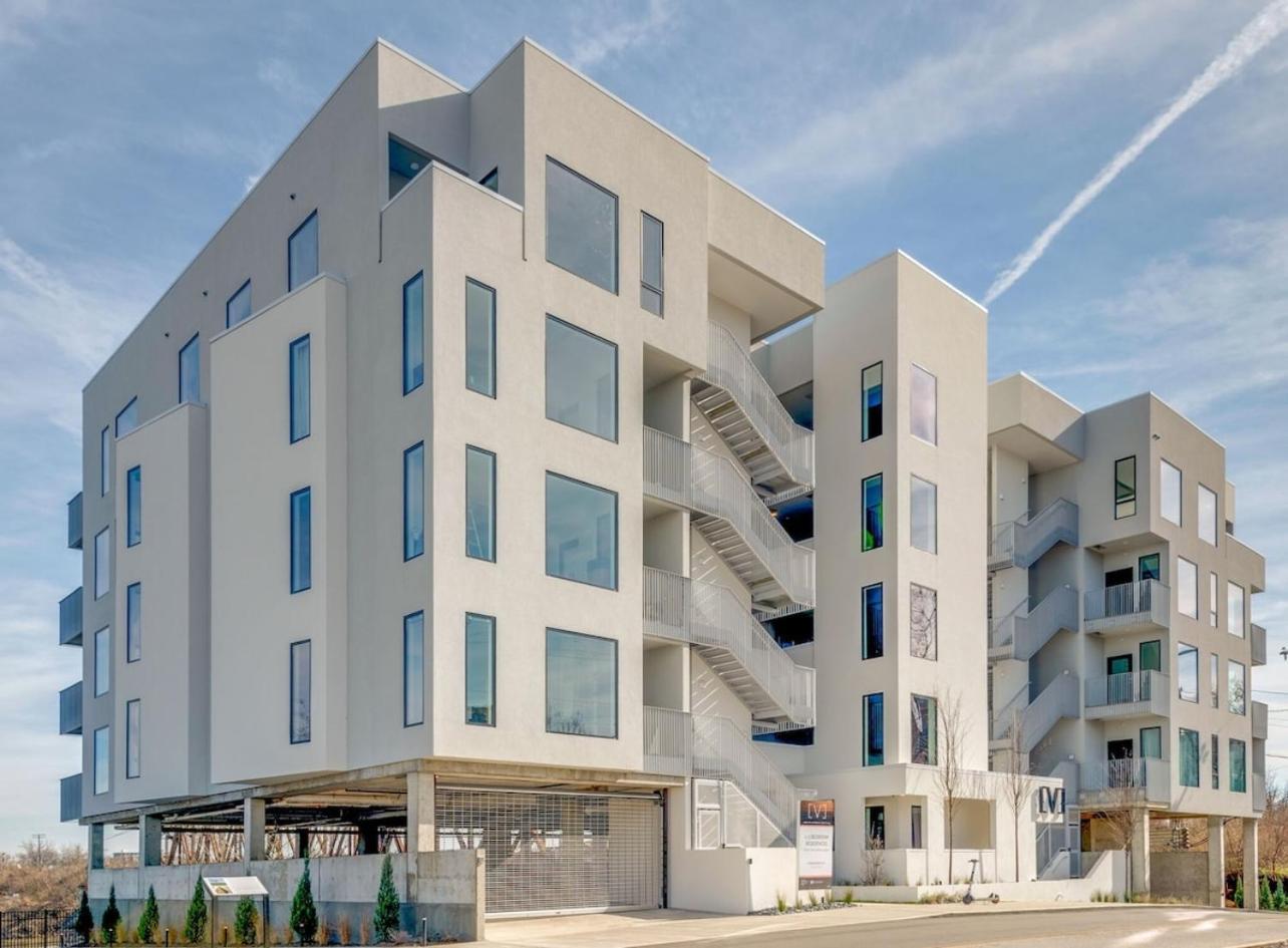 Luxury 2-bd, 2-bth Downtown Riverfront, Park Free Holiday home