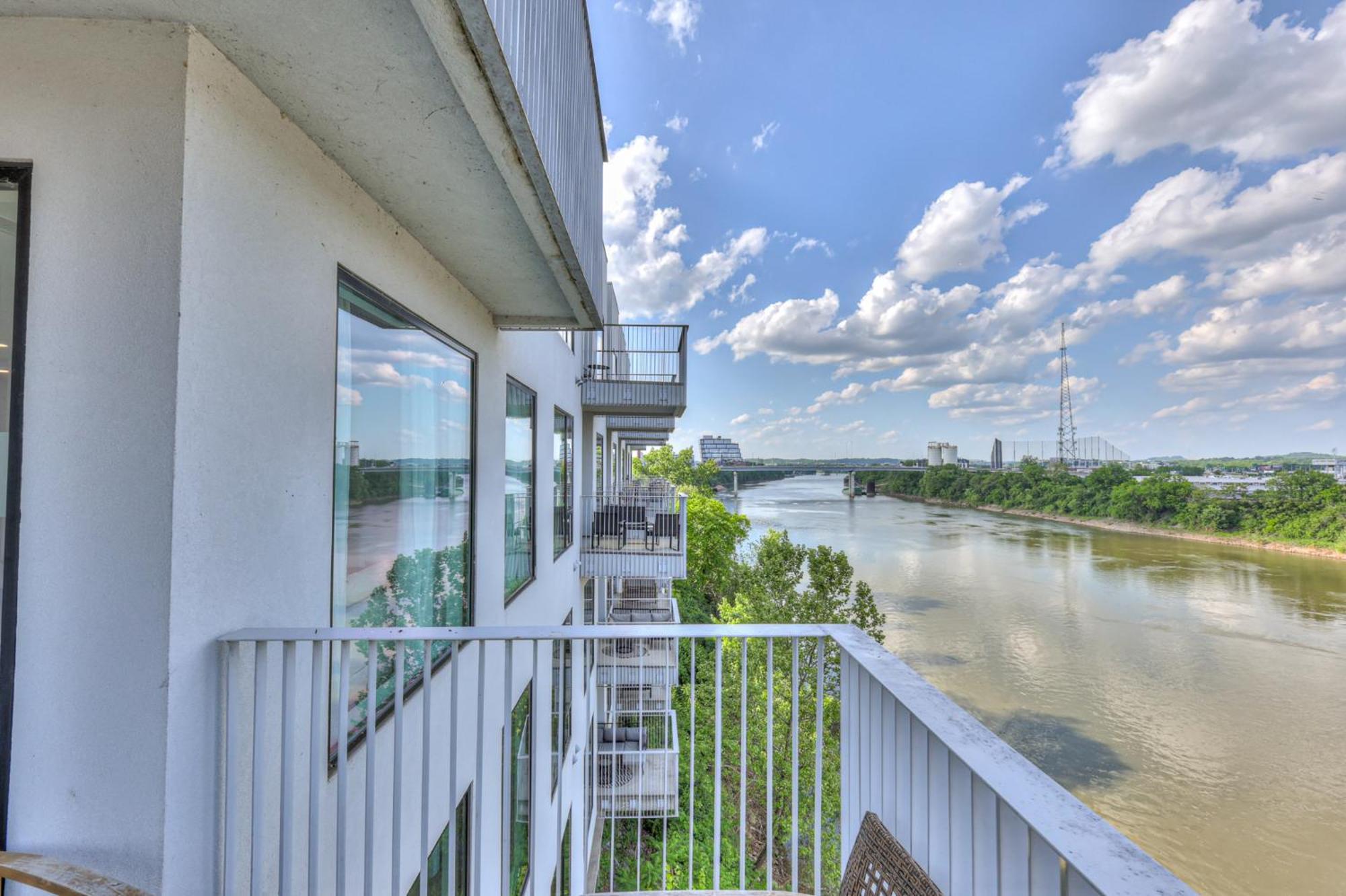 Holiday home Boutique On Nashville's Riverfront- Eve #402 *