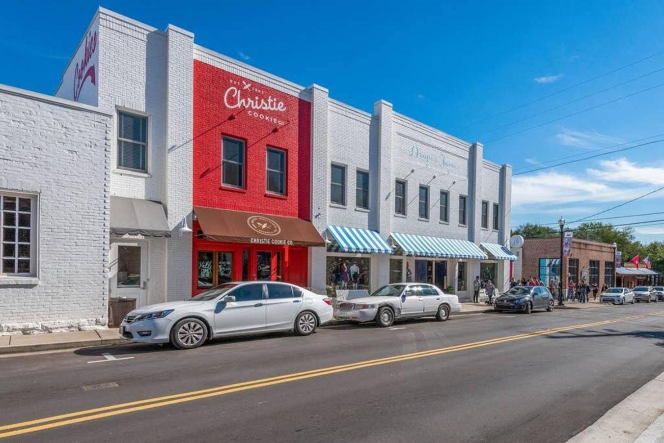 Boutique In Heart Of Dynamic 12 South #203 *