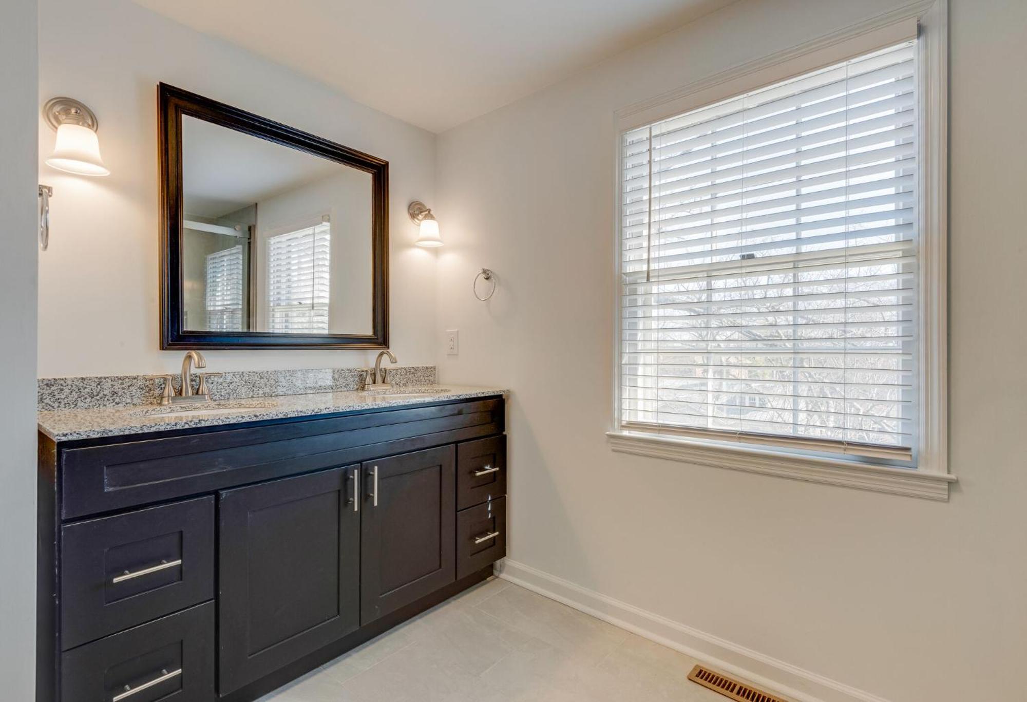 Luxury Townhouse On Music Row - Downtown Holiday home *