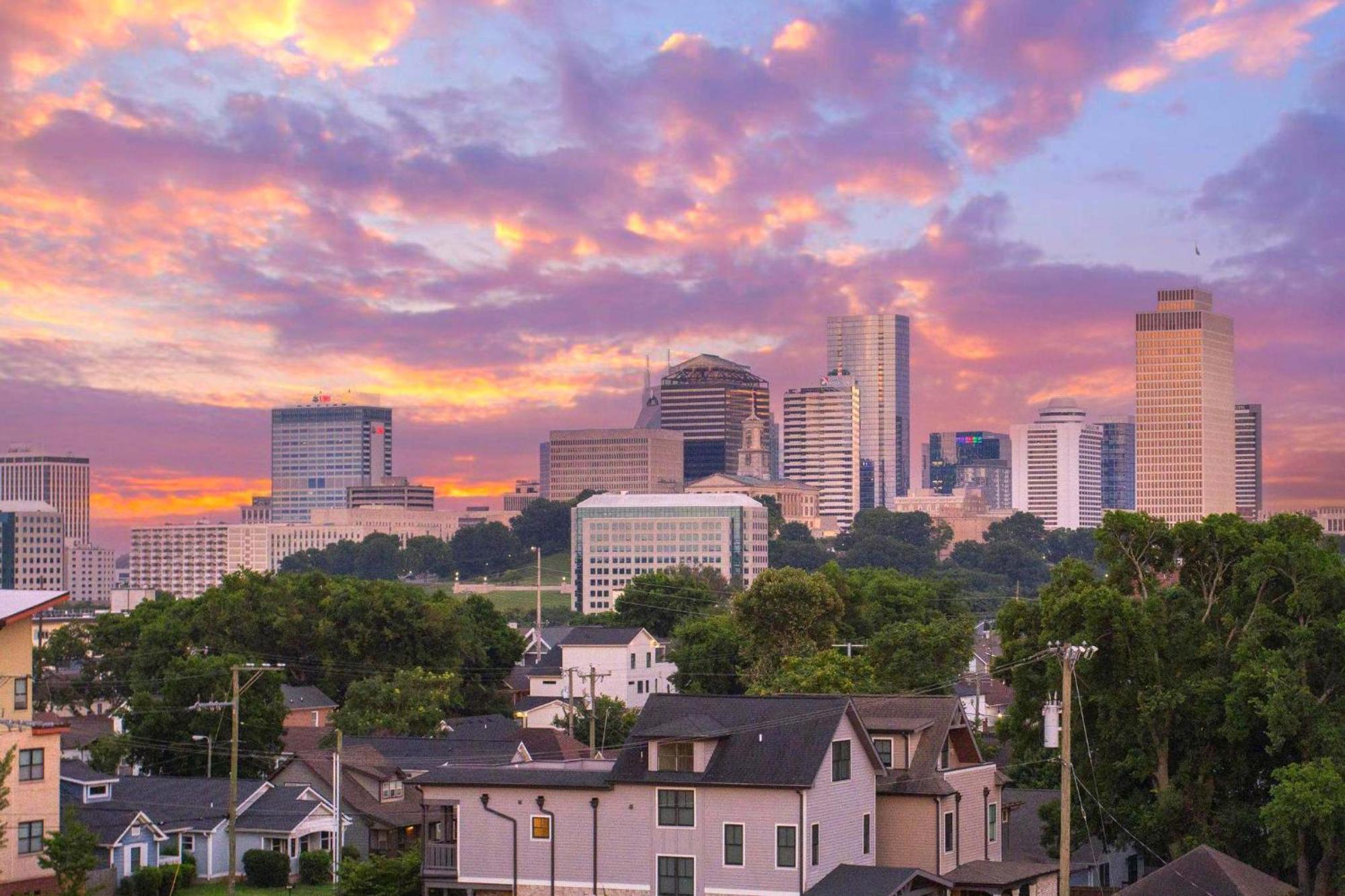 Downtown Views Glam Stations Close To Broadway *