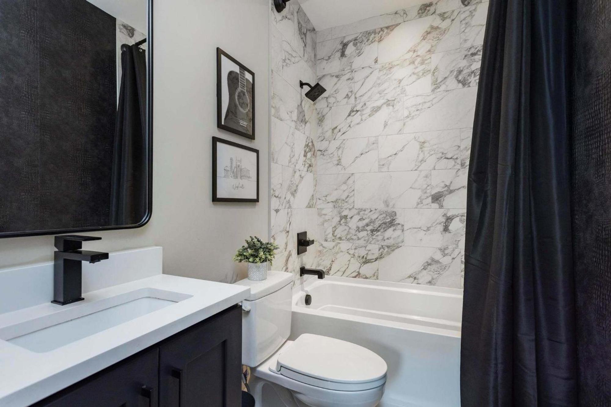 Downtown Views Glam Stations Close To Broadway Nashville