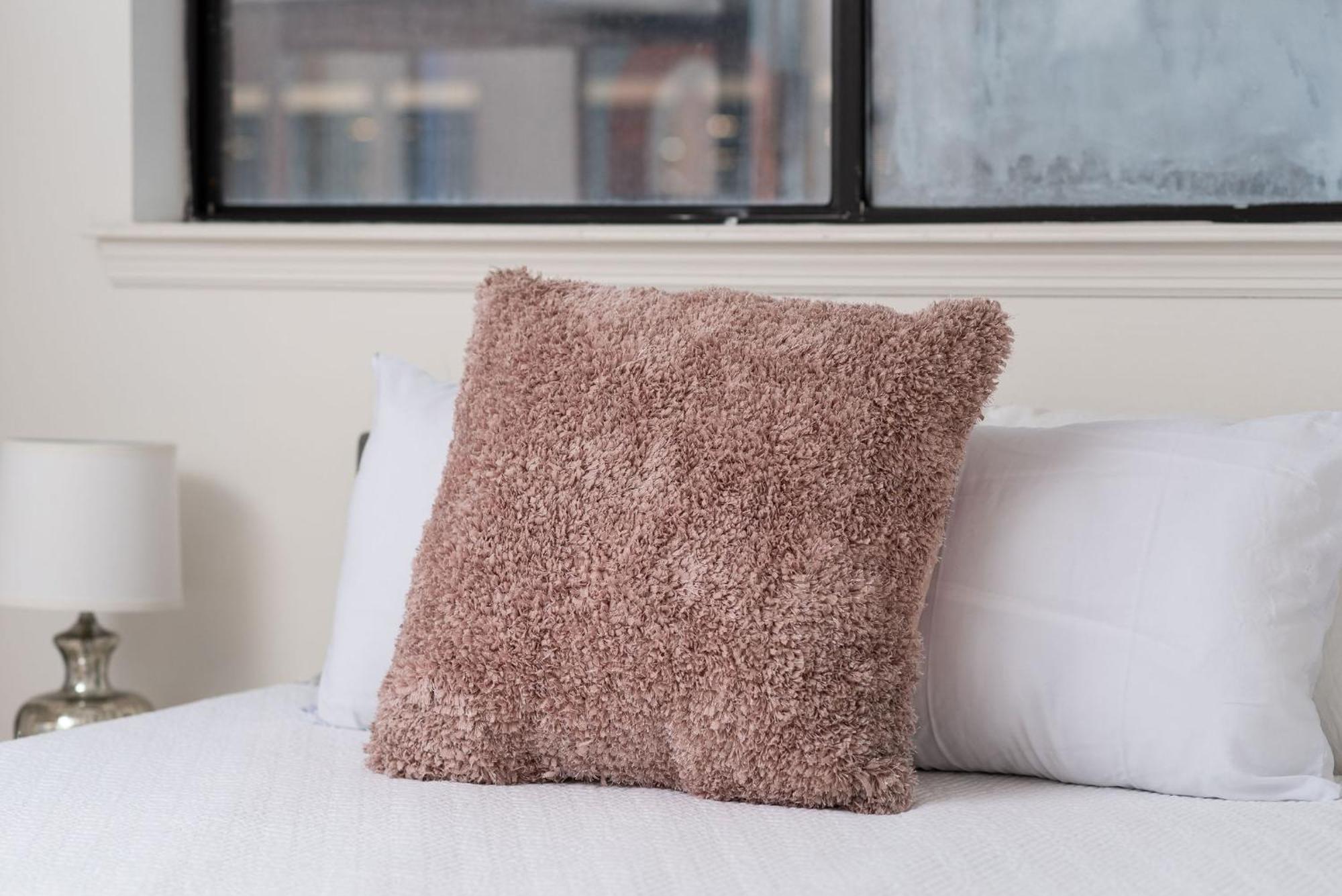 Dollys Dreamhouse, Mean Girls Retreat Unit 8 Apartment *