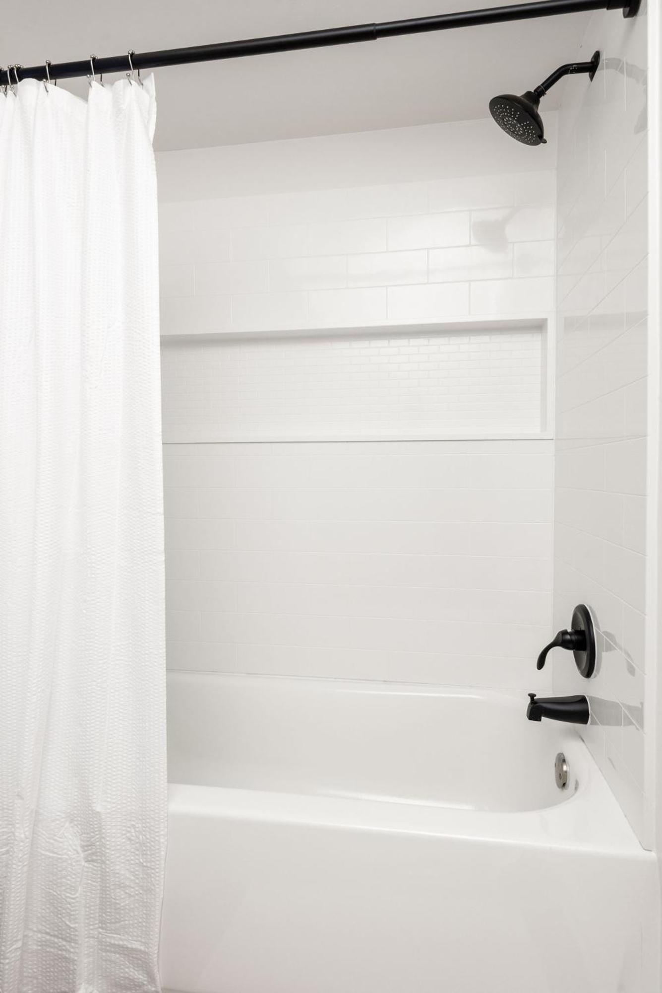 Dollys Dreamhouse, Mean Girls Retreat Unit 8 Apartment