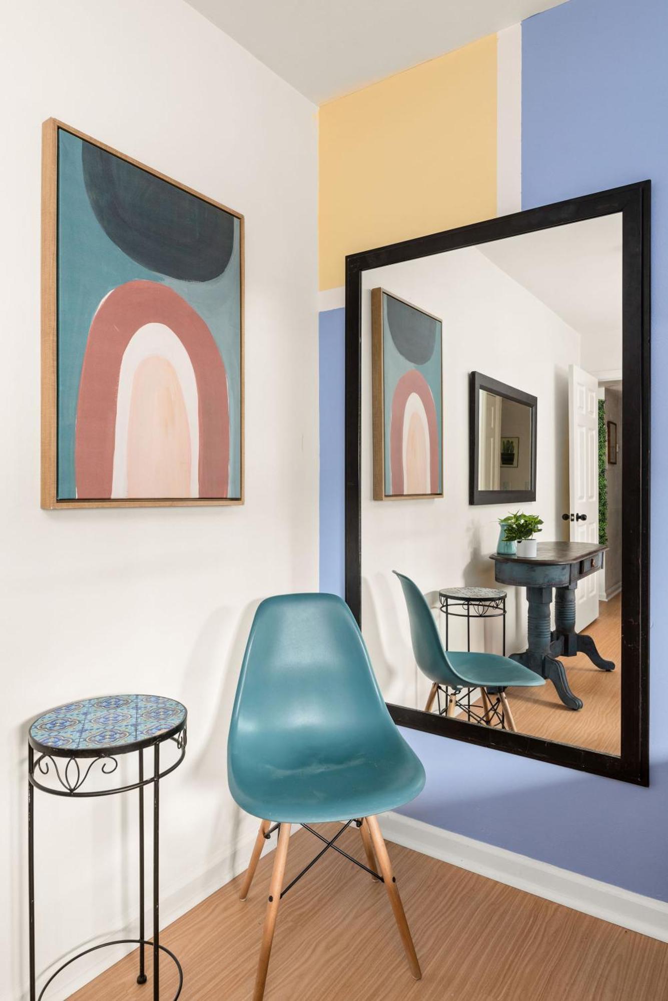 Apartment Dollys Dreamhouse, Mean Girls Retreat Unit 8 Nashville