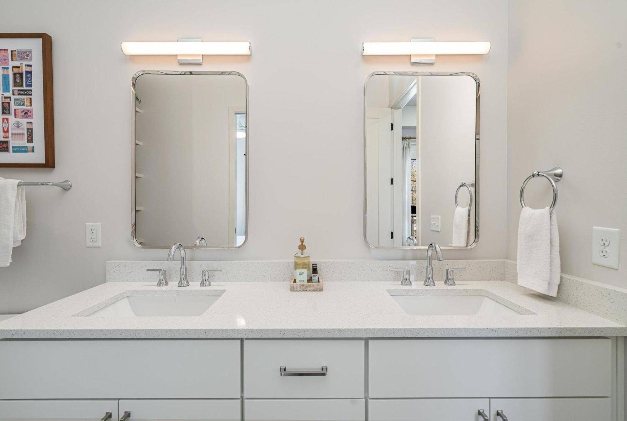 Holiday home Harmony Octave-2 Units-pool/gym-4 Mins To Broadway Nashville