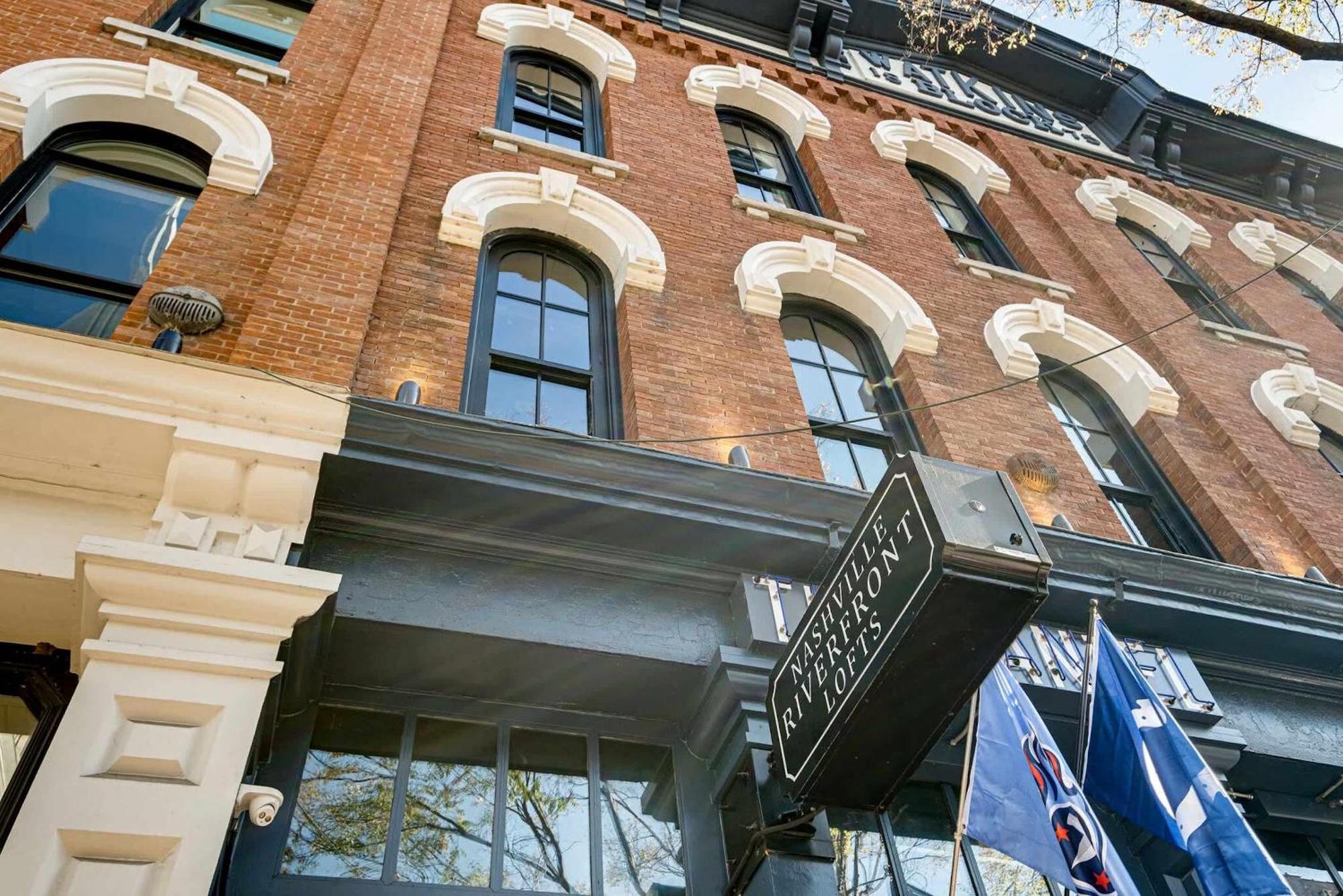 Charming Retreat For 2 Near Downtown & Broadway