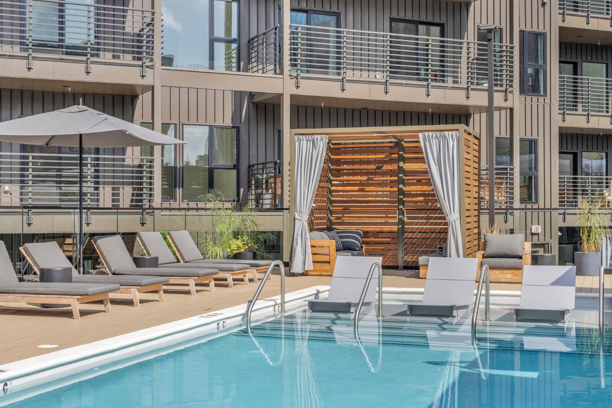Southern Comfort Short Walk To Broadway W Pool & Gym At The Hyve Apartment *