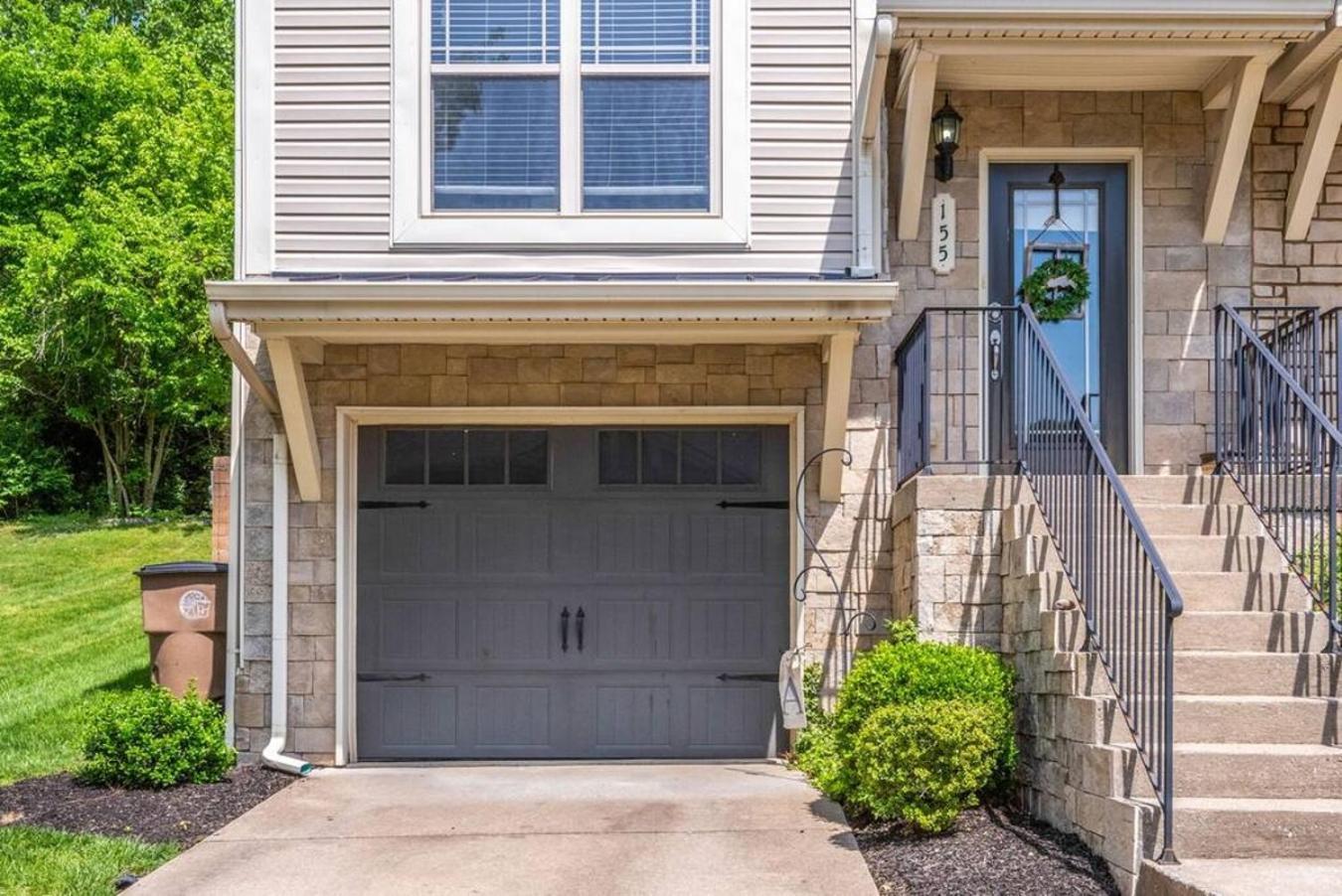 Cheerful In Hip Westmeade!