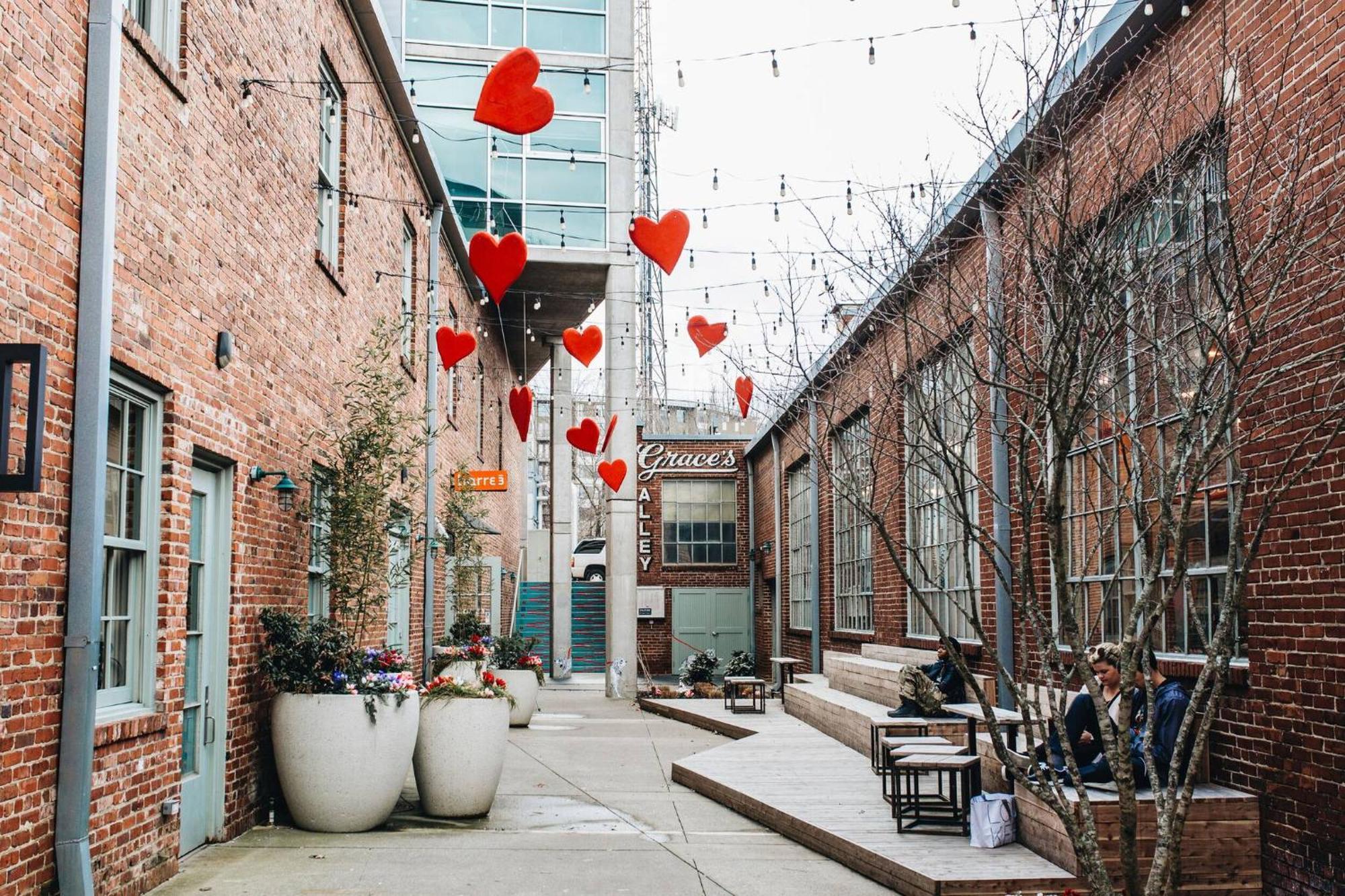 Stella | Downtown Gulch | 7 Min Drive To Broadway! Holiday home *