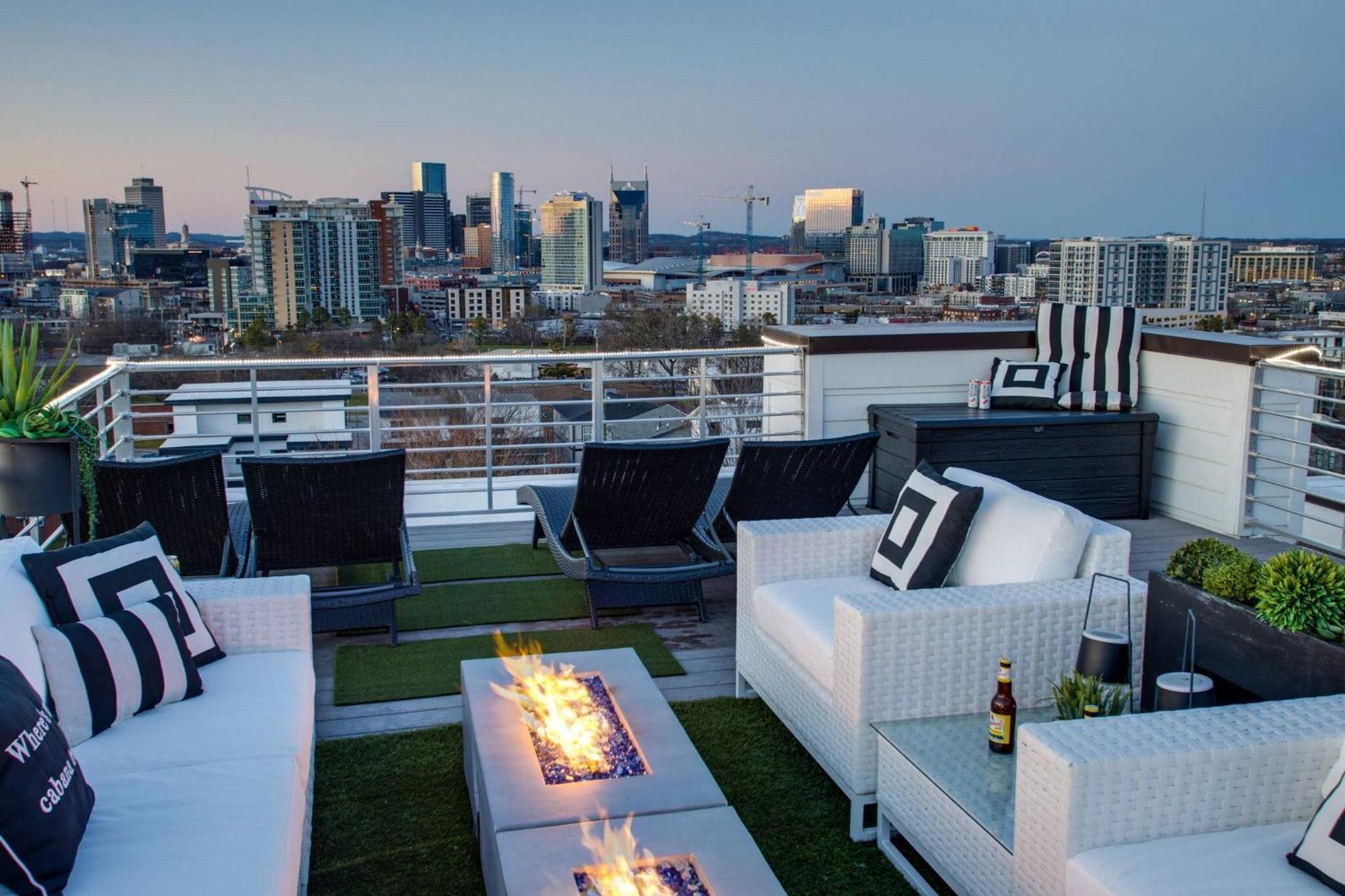 Stella | Downtown Gulch | 7 Min Drive To Broadway! Holiday home