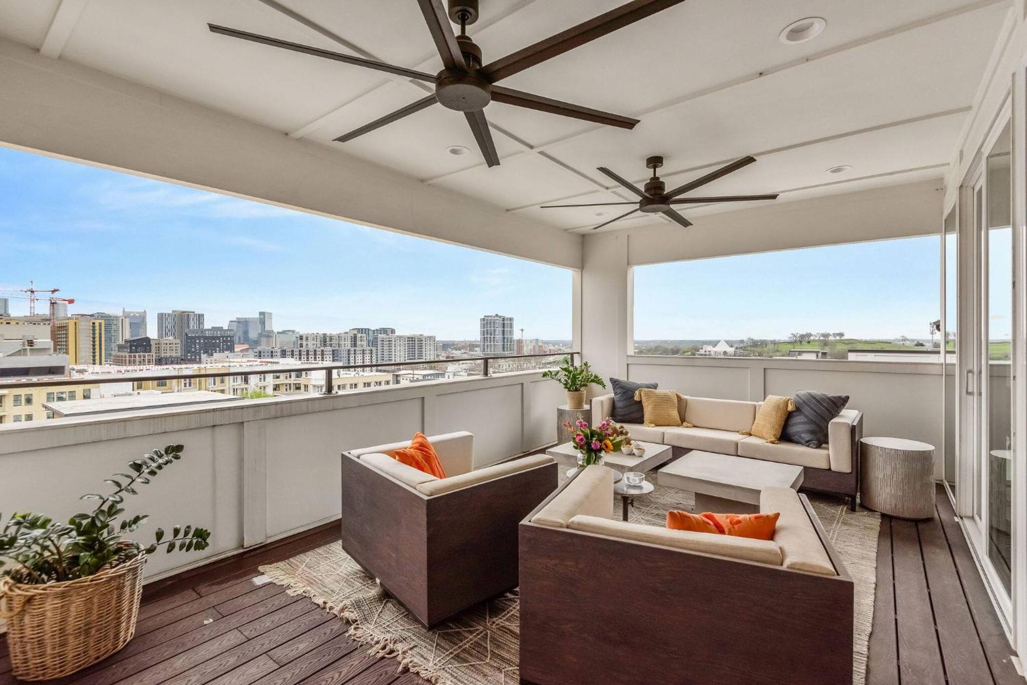 Hill House | Walk To Gulch! Sauna, Hot Tub, Gym! Nashville