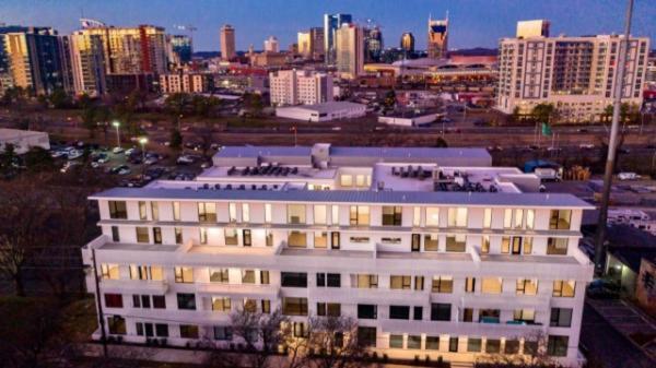 Amazing Downtown W Pool And Free Parking Nashville