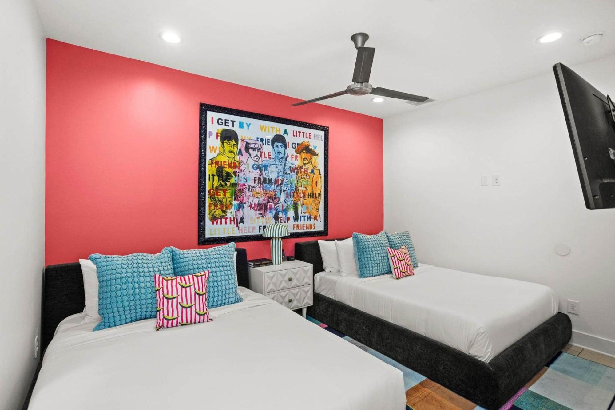 Holiday home Pop Art Retreat On Legendary 8th - Walk Everywhere *