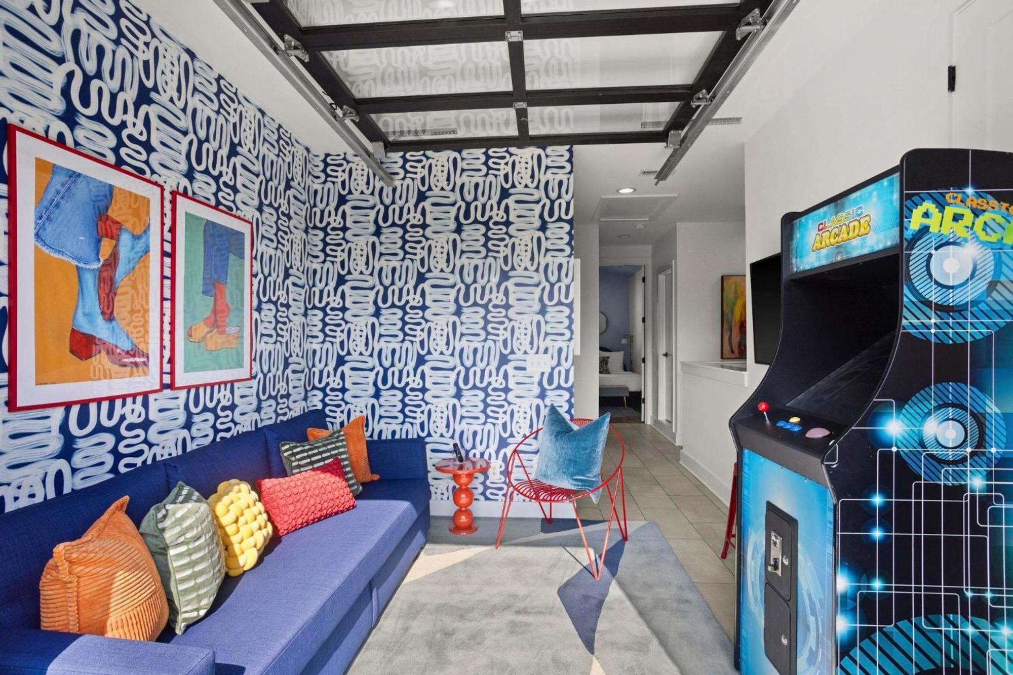 Pop Art Retreat On Legendary 8th - Walk Everywhere Nashville
