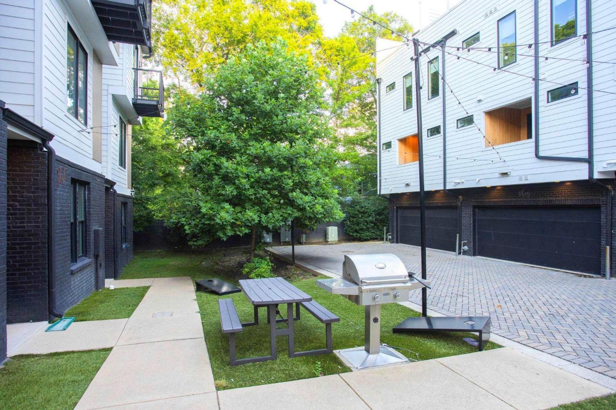 Pop Art Retreat On Legendary 8th - Walk Everywhere Holiday home Nashville