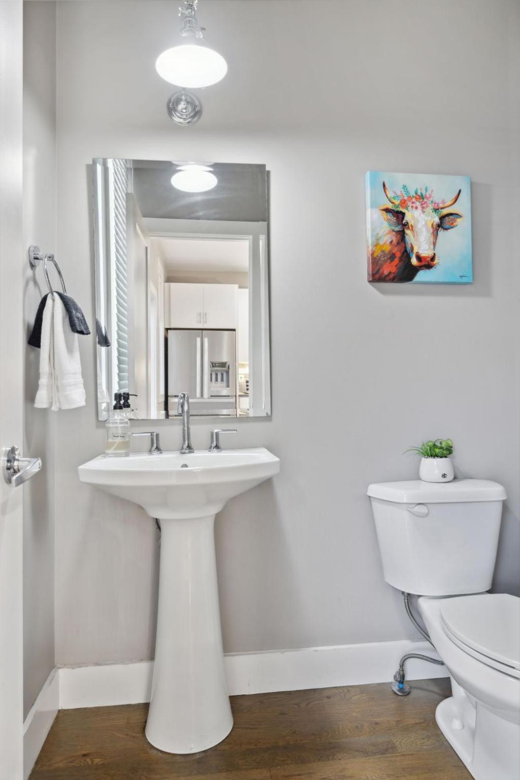 Holiday home 2mi Downtown Hot Tub Balcony 4 King Beds