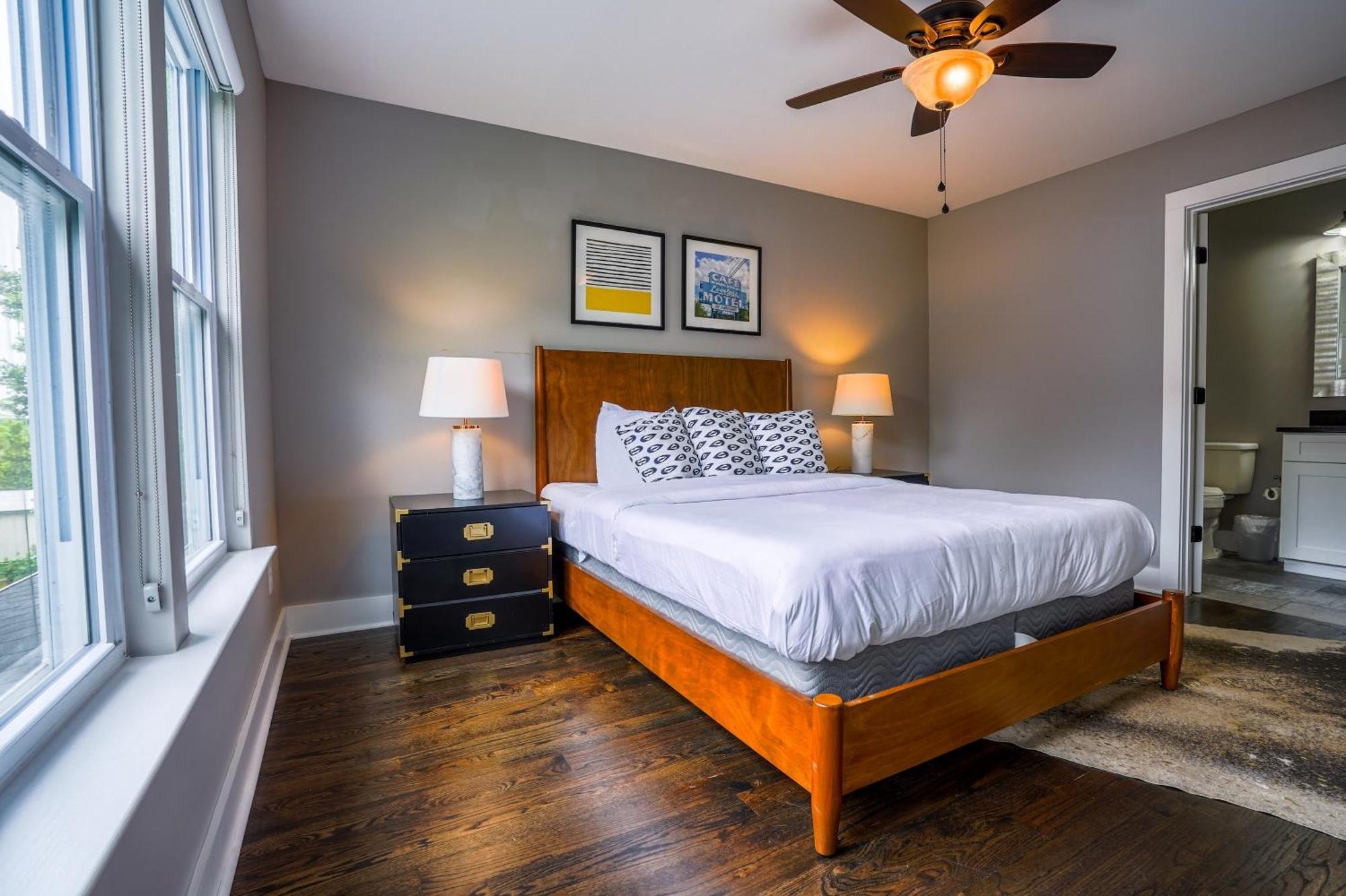 Chic Townhome In Trendy East Nash *