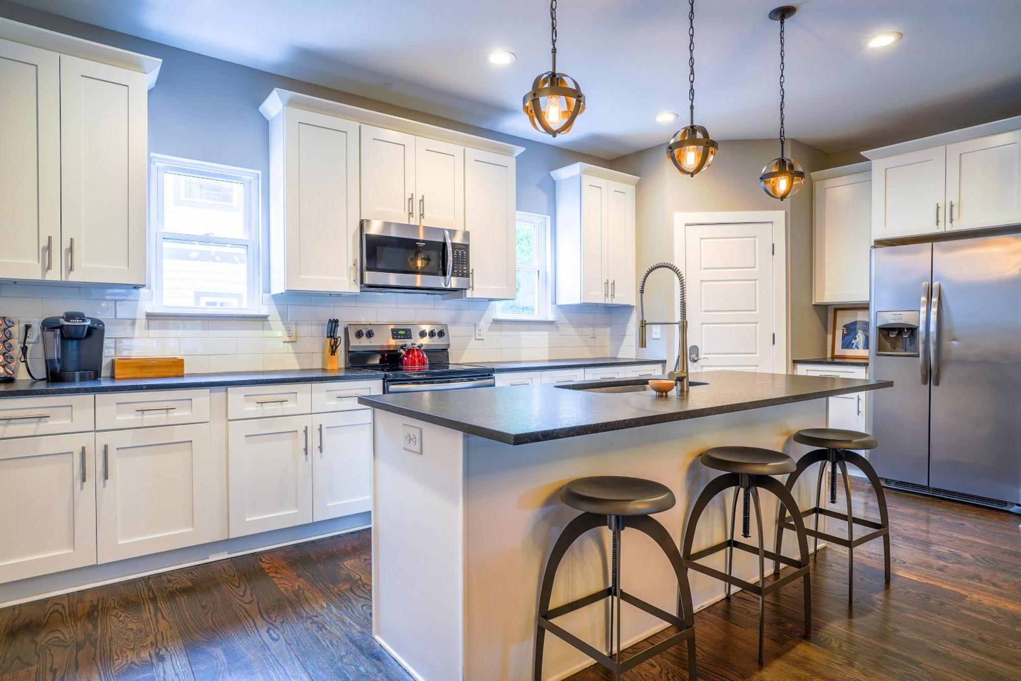 Chic Townhome In Trendy East Nash *