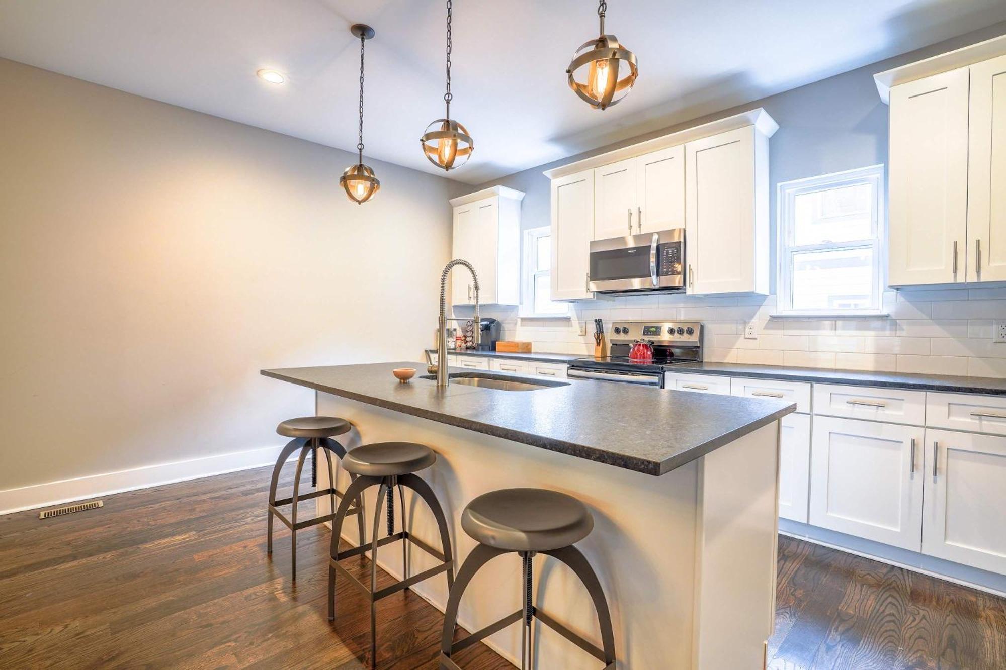 Chic Townhome In Trendy East Nash