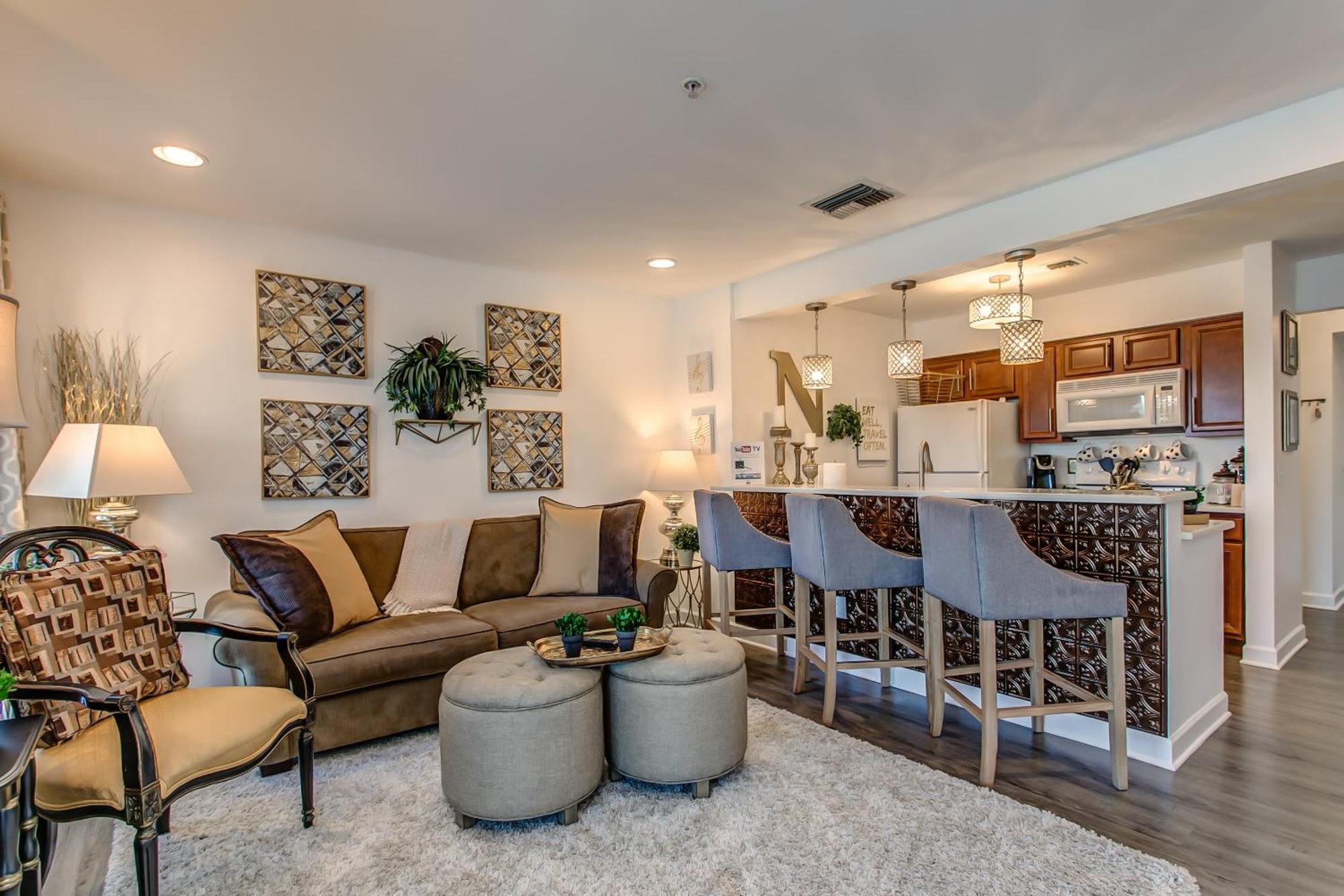 Riverfront Minutes From Broadway *