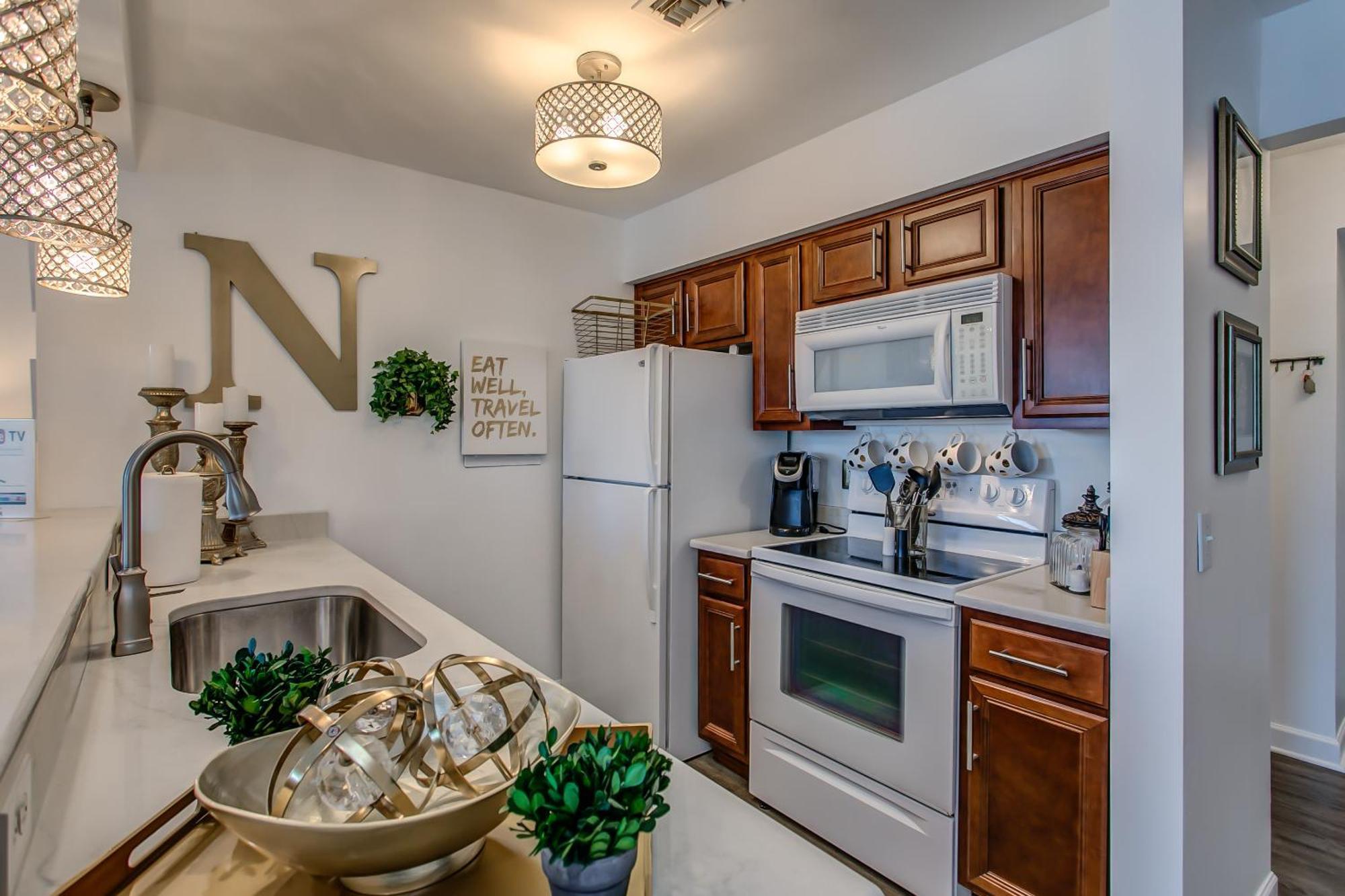 Riverfront Minutes From Broadway *