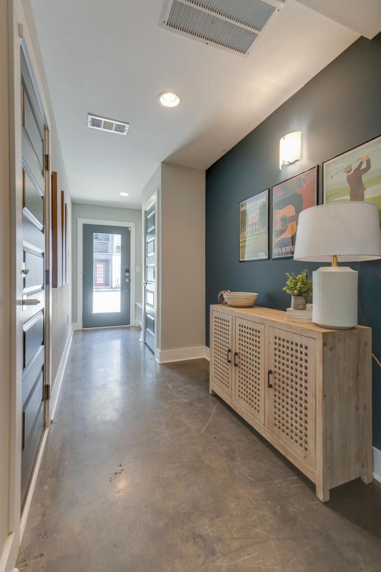 Luxury 3 Bed Close To Downtown *