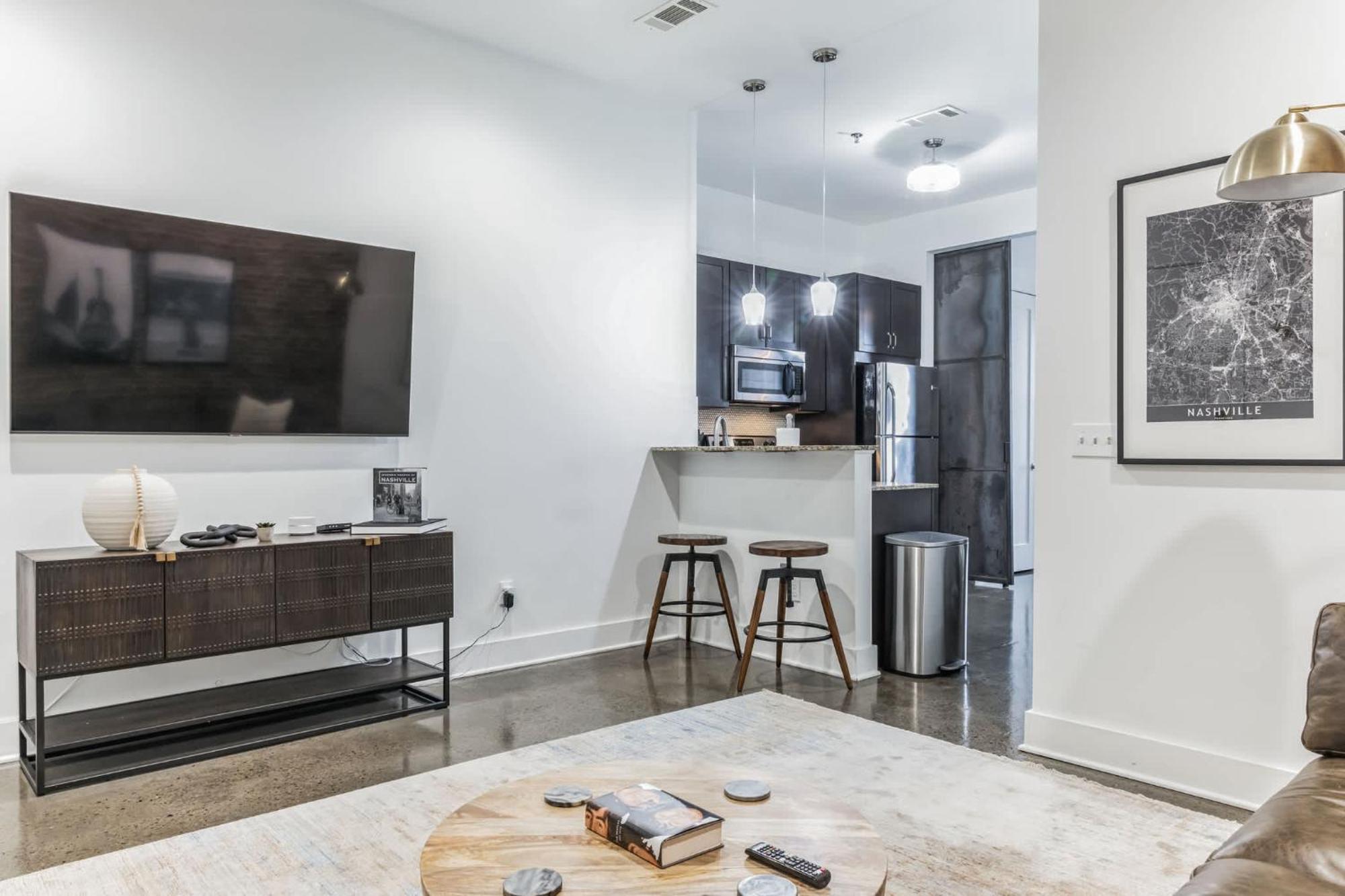 Holiday home Chic And Modern West End Living