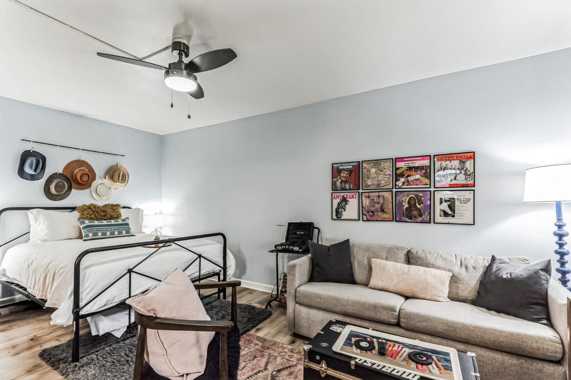 Trendy For 4 With Community Pool Holiday home *