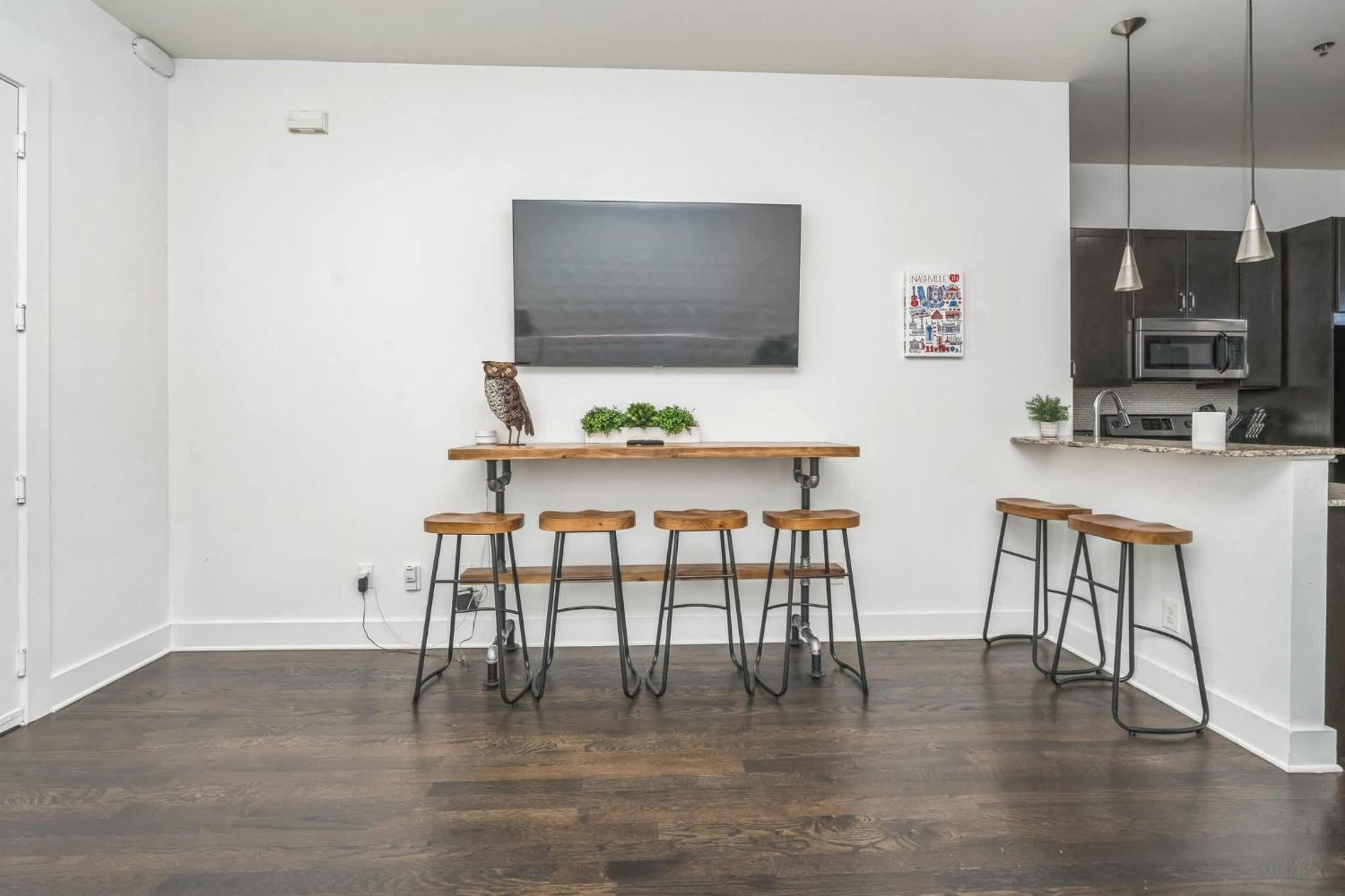 Electric Geometric - Fit For 4 Holiday home