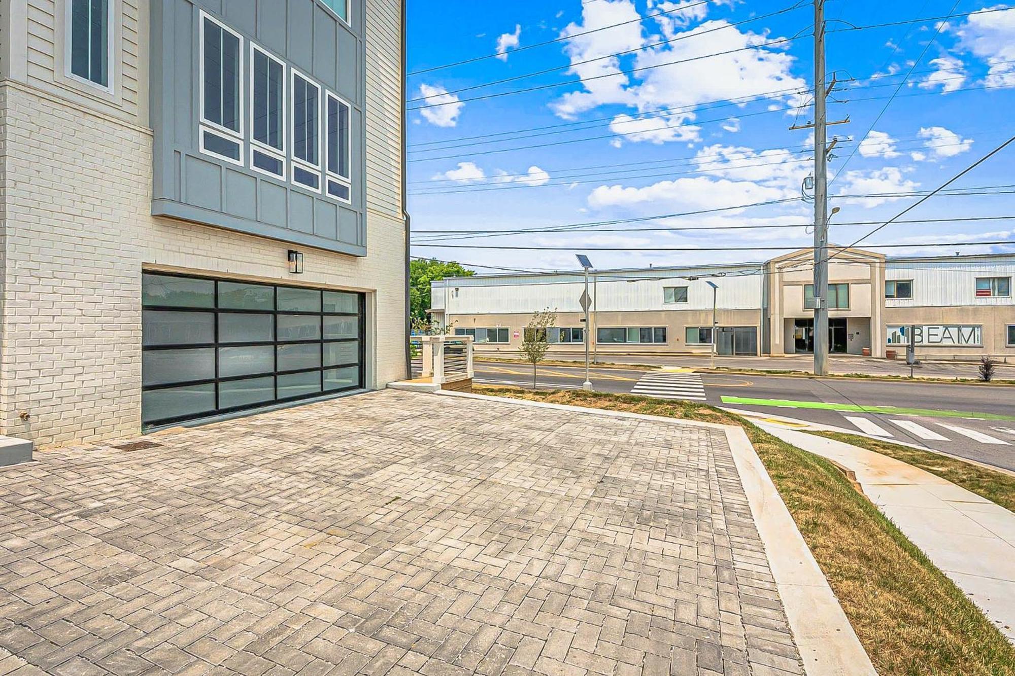 Chic Townhome For 8 W Rooftop Holiday home Nashville