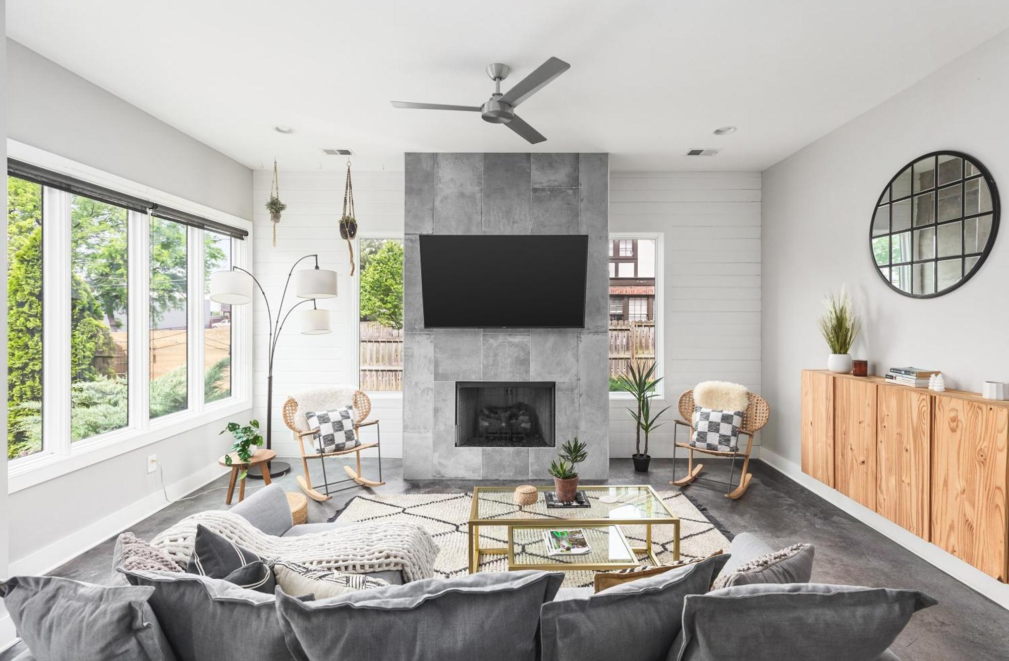 Modern Luxury With Rooftop Deck, 3 Mi To Downtown * Nashville