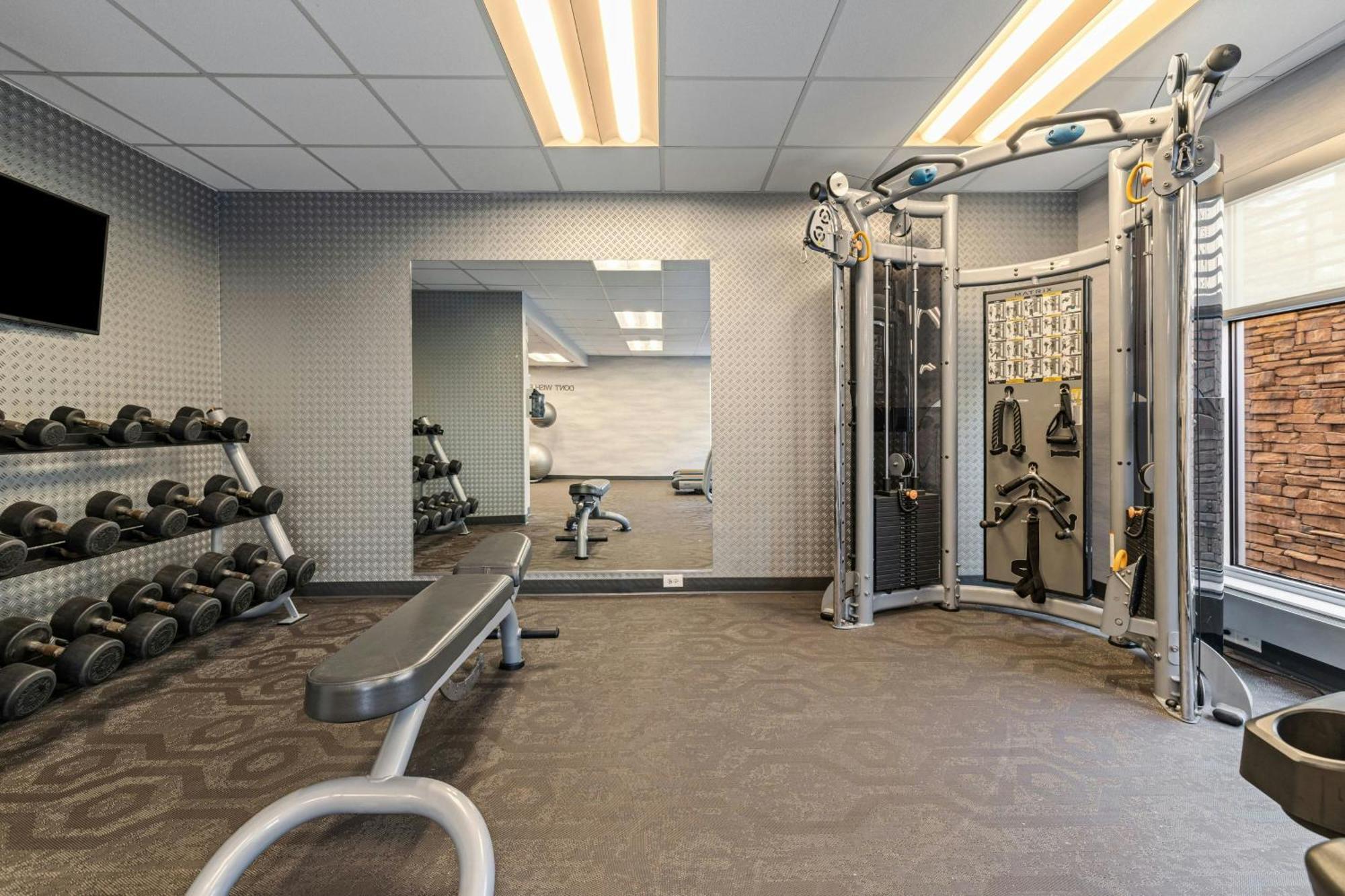 Fairfield & By Marriott Downtown-metrocenter Hotel